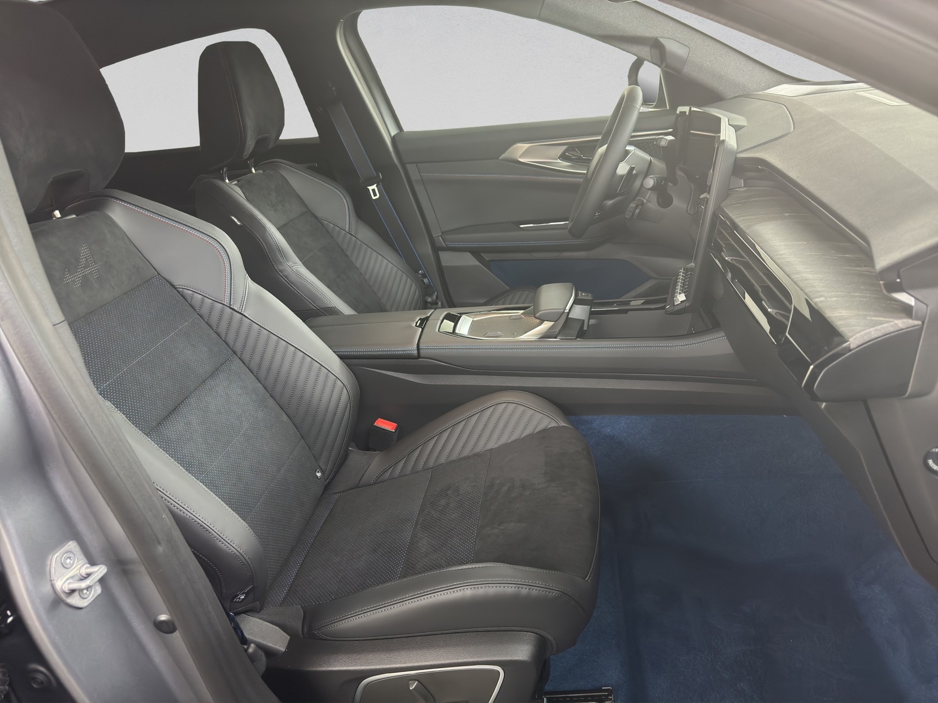 RENAULT Rafale 1.2 E-Tech Plug-in Hybrid 300 4x4 Atelier Alpine-image-13