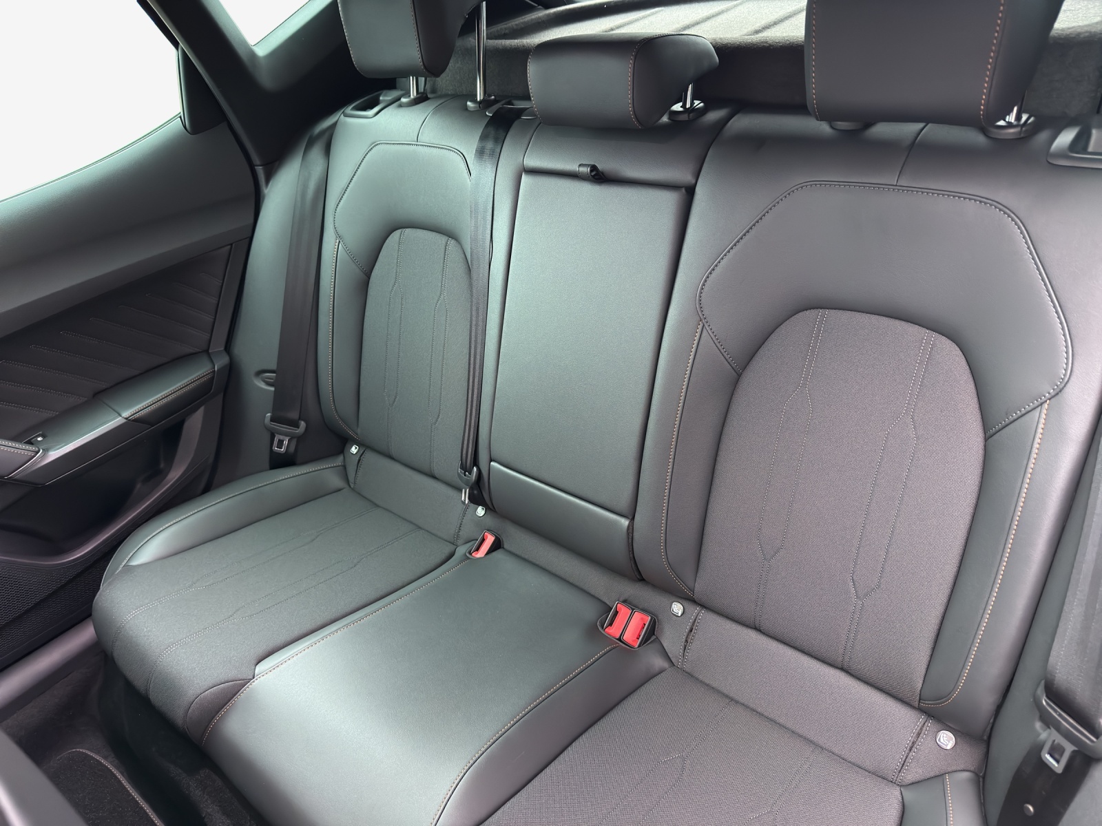 CUPRA Formentor 1.5 e-HYBRID pHEV DSG-image-11
