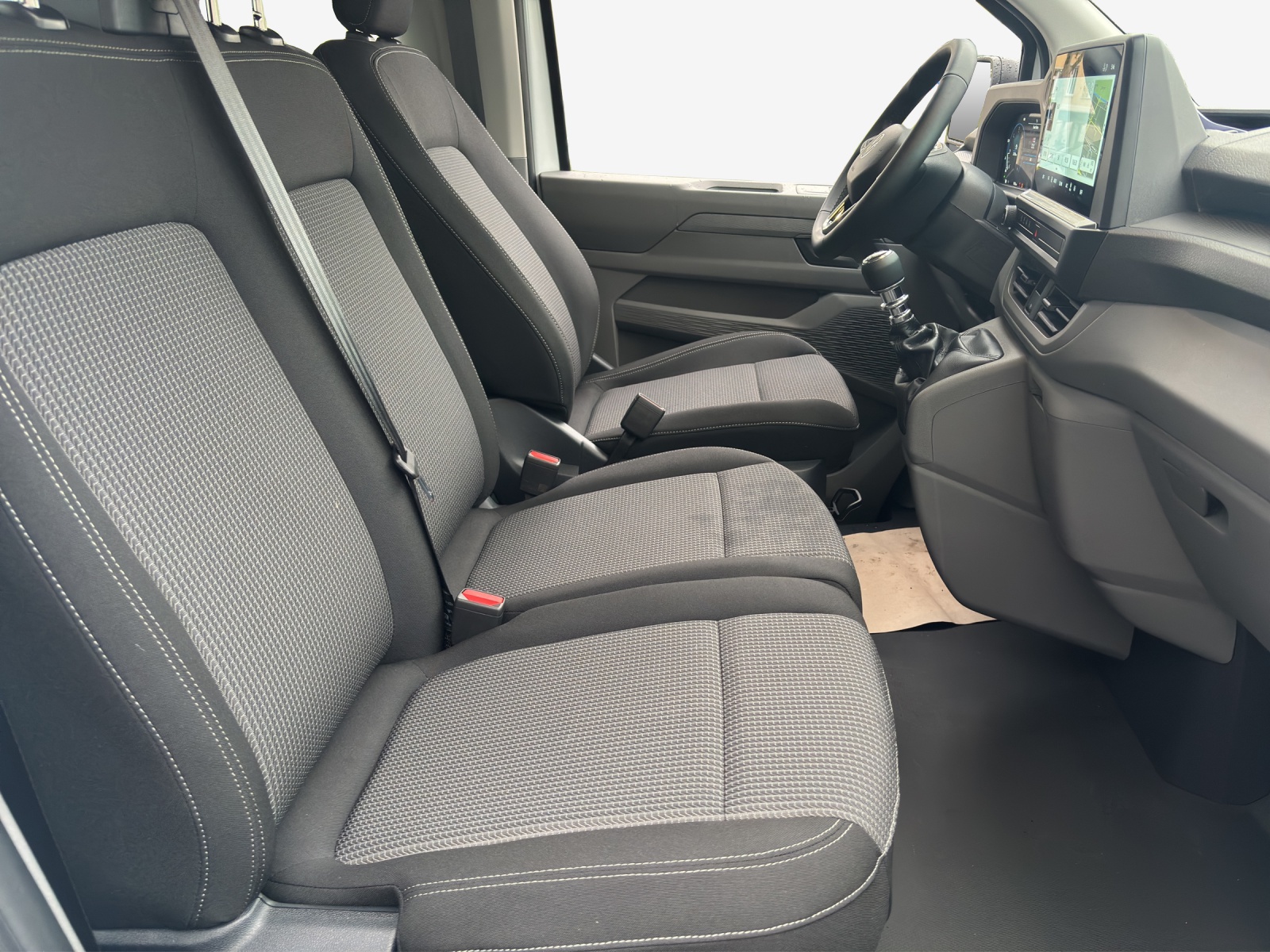 VW Transporter Plus 2.0 TDI Lang-image-11