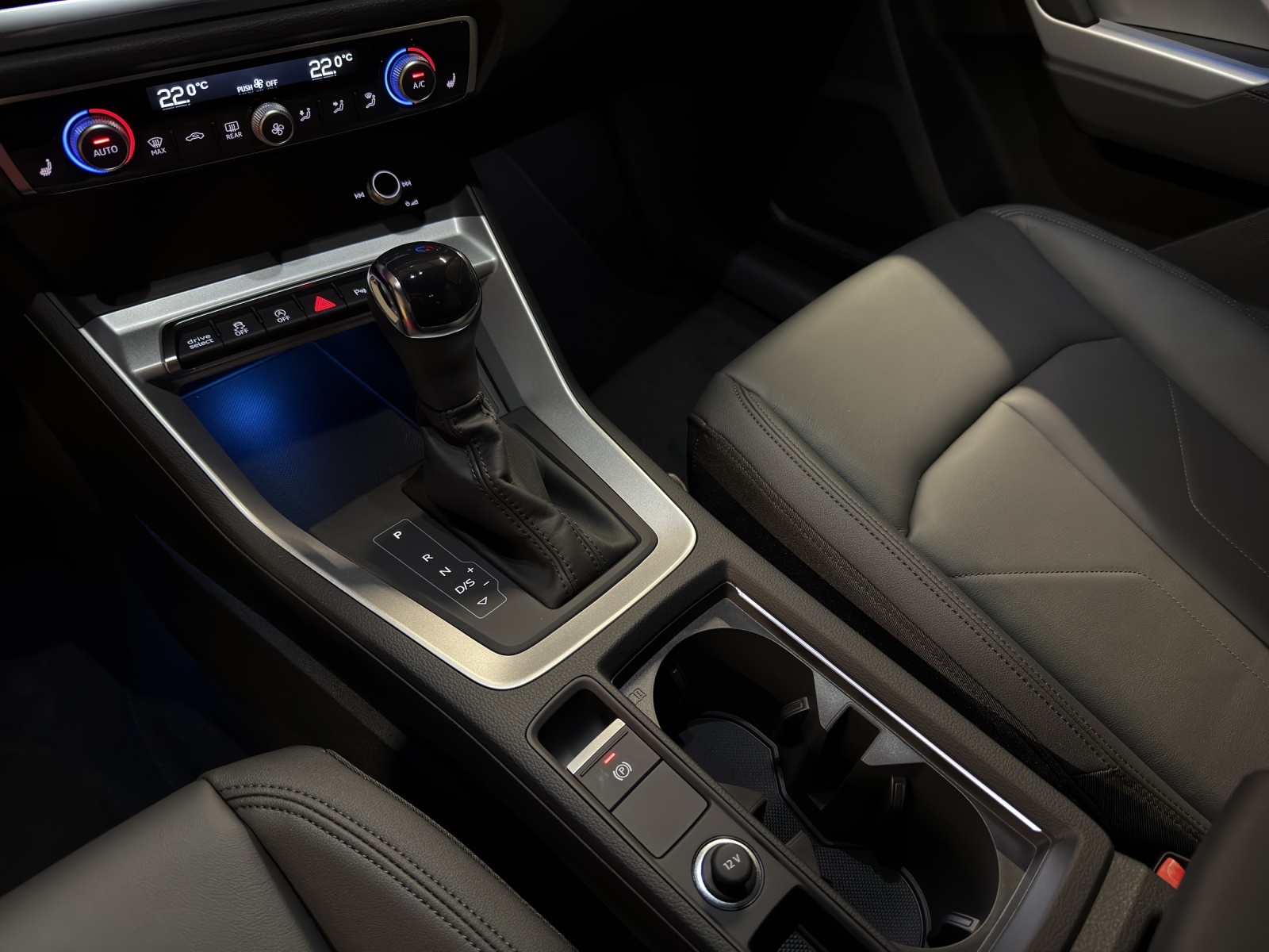 AUDI Q3 35 TFSI advanced Attraction S-tronic-image-12