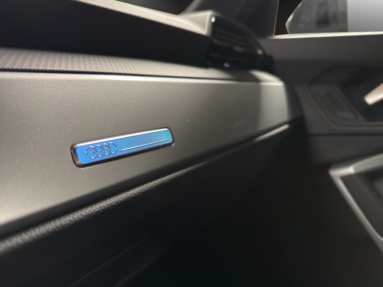 AUDI Q3 35 TFSI advanced Attraction S-tronic-image-24