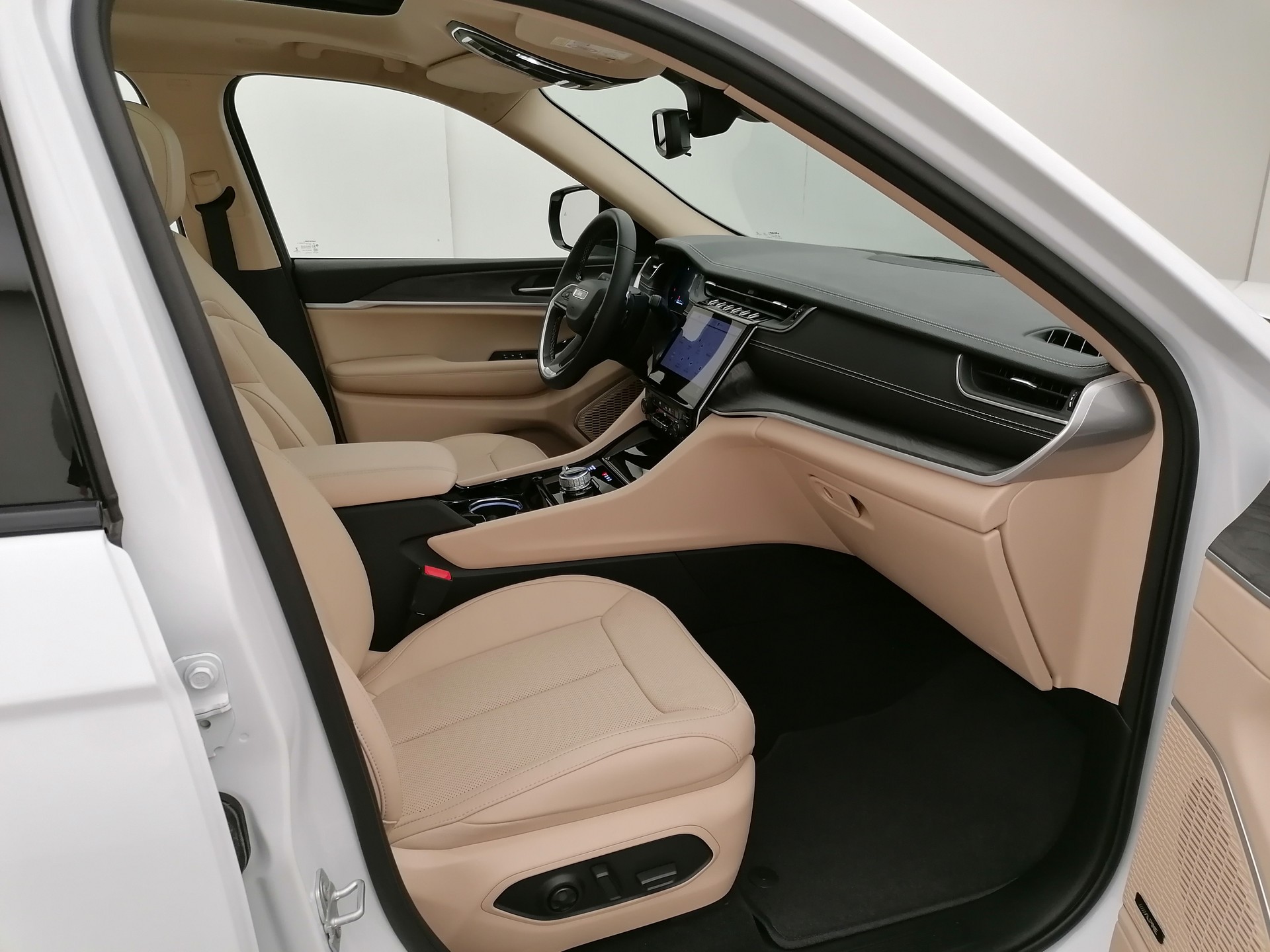 JEEP Grand Cherokee Limited L 3.6 AWD-image-13