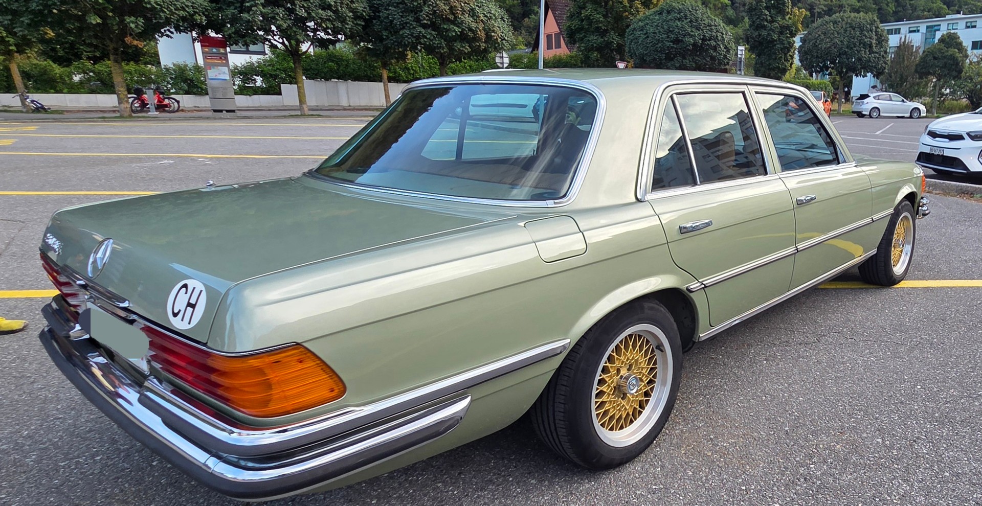 MERCEDES-BENZ 280 SE-image-2