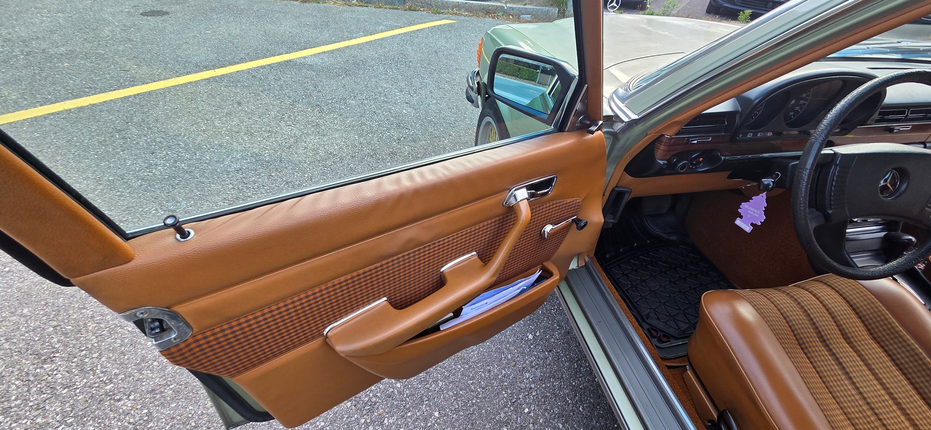 MERCEDES-BENZ 280 SE-image-13