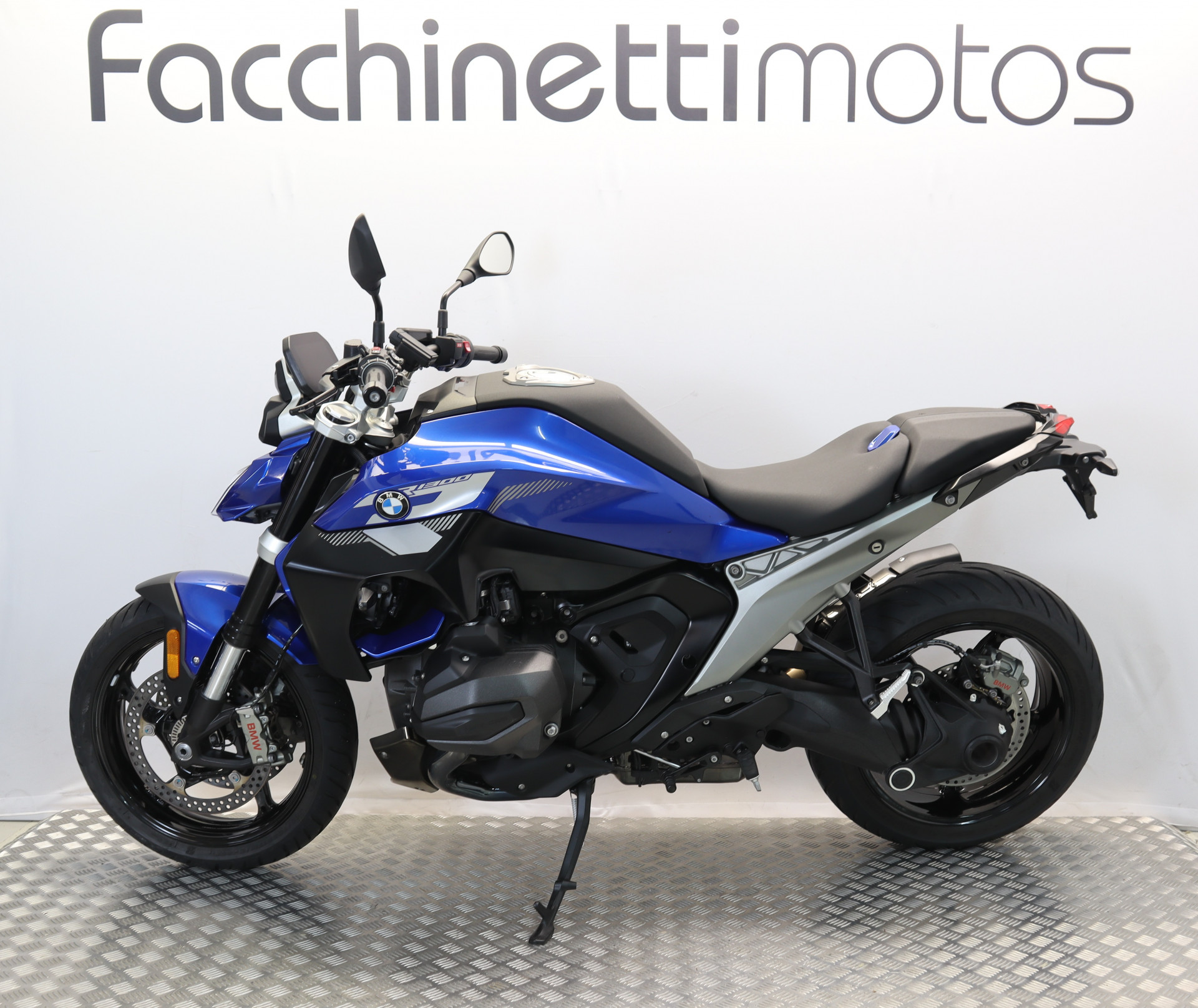 BMW R 1300 R-showroom-element-1