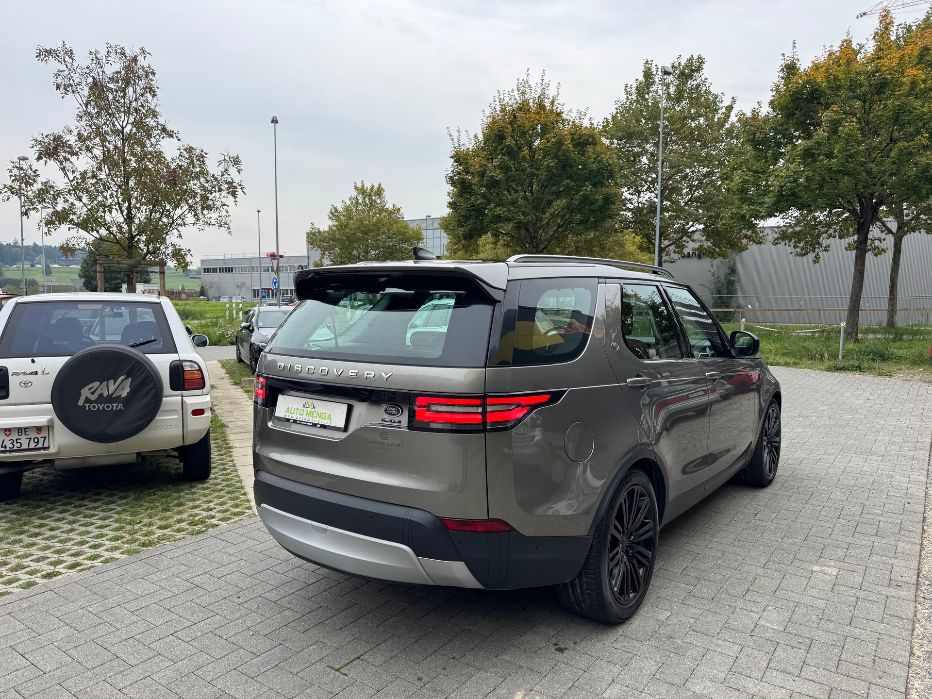 LAND ROVER Discovery 3.0 TD6 First Edition Automatic-image-4