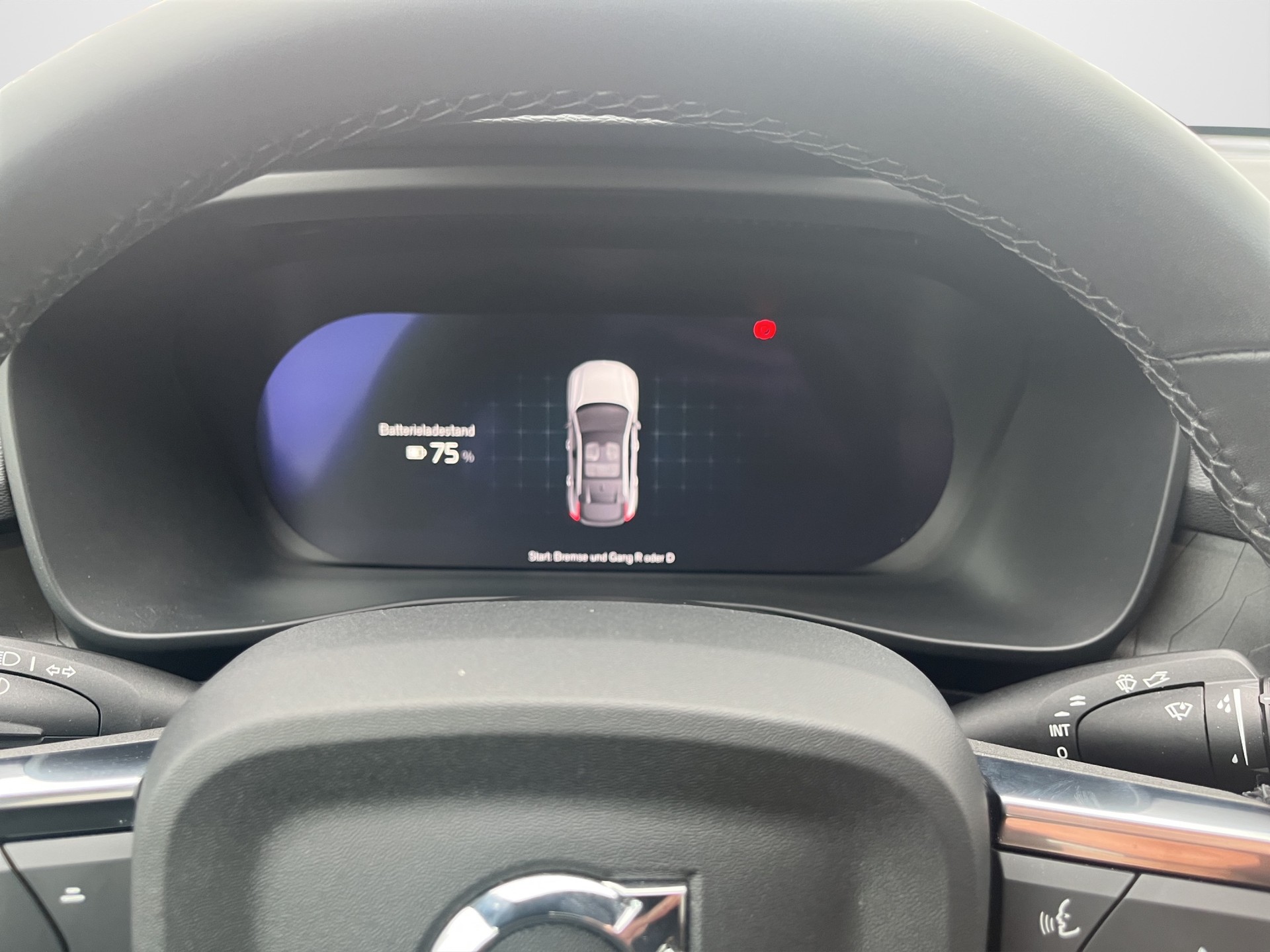 VOLVO C40 E80 Plus AWD-image-11