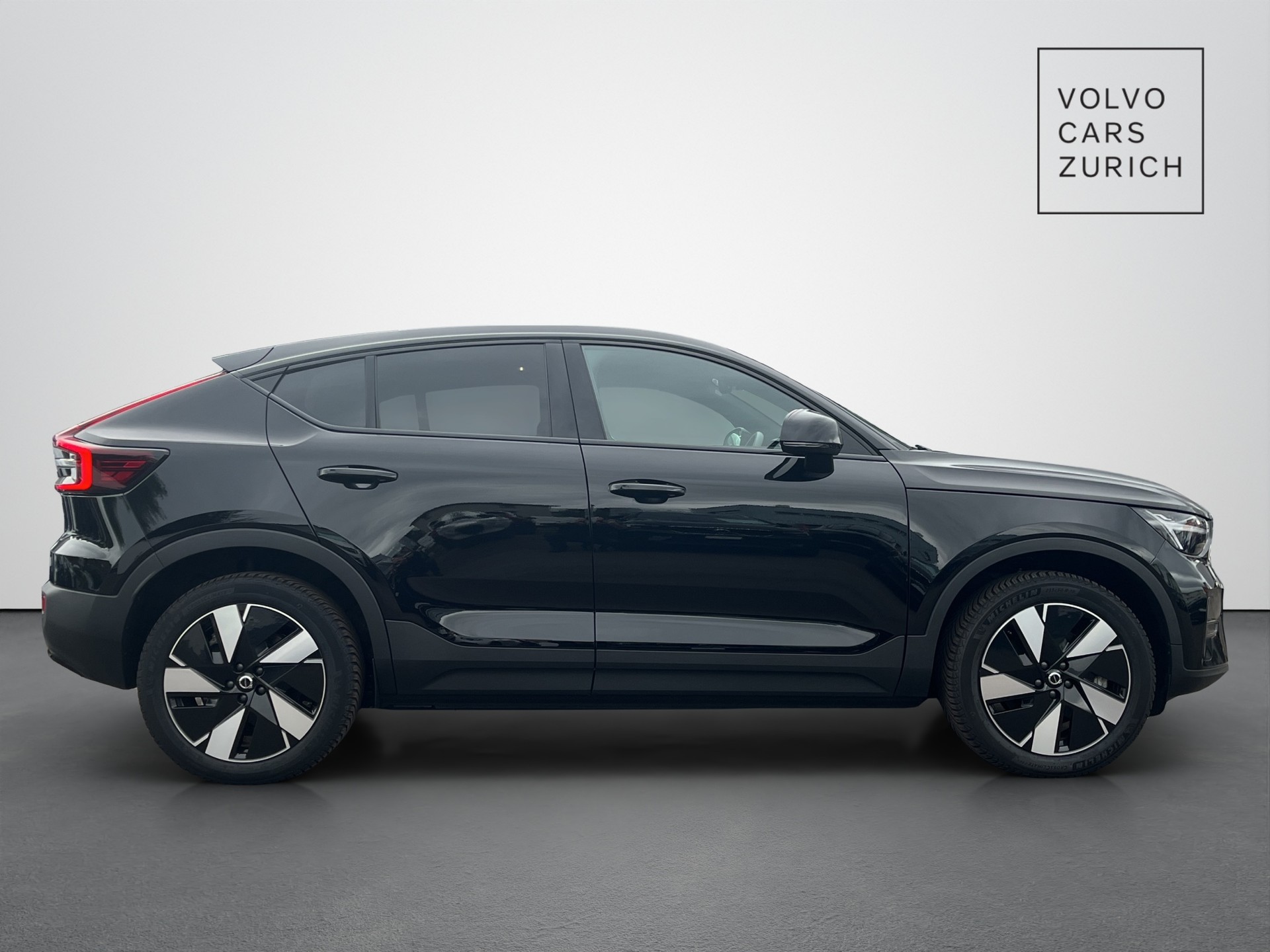 VOLVO C40 E80 Plus AWD-showroom-element-3