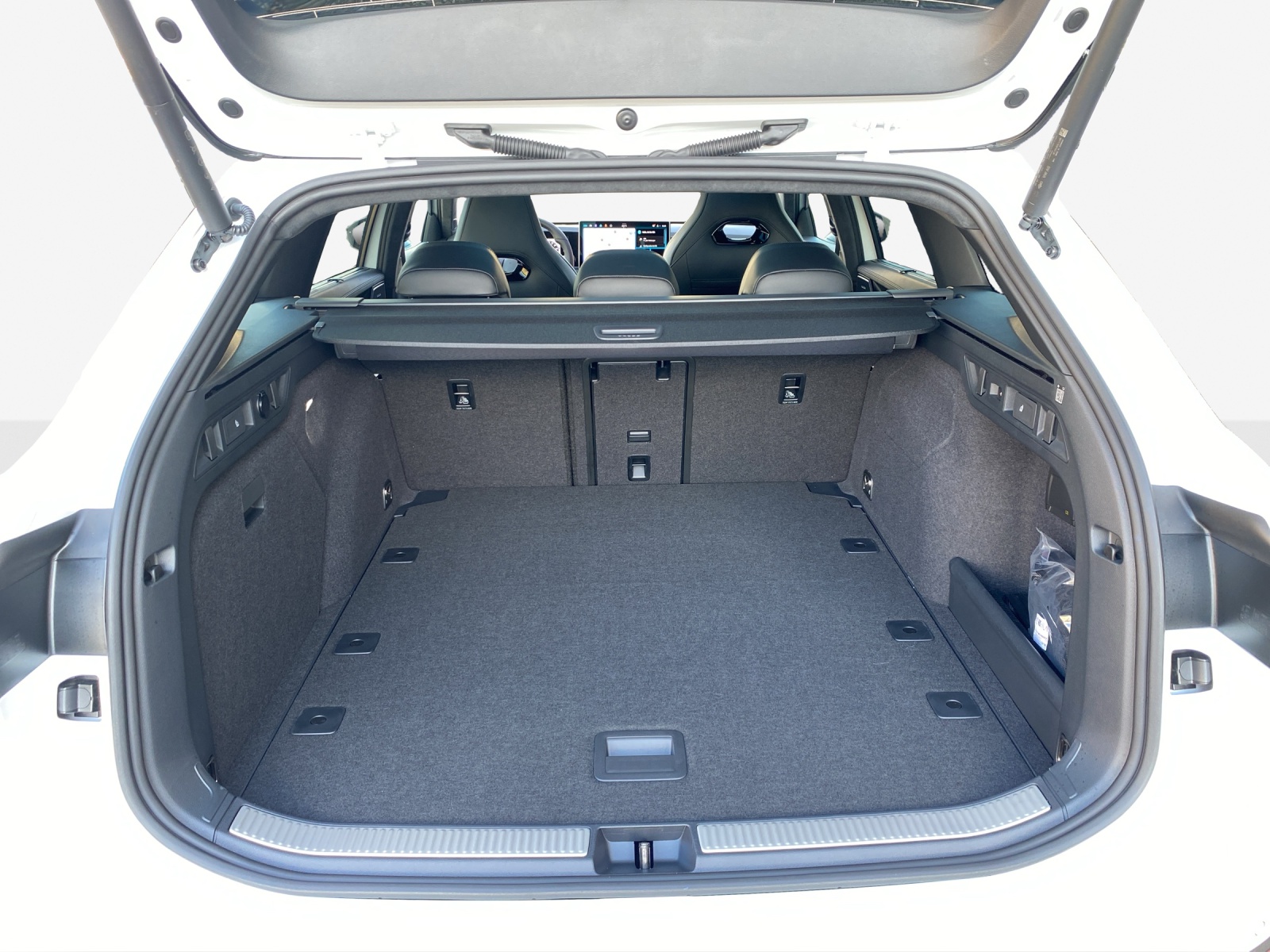 VW Passat Variant 2.0 TDI evo R-Line 4 Motion DSG-image-12
