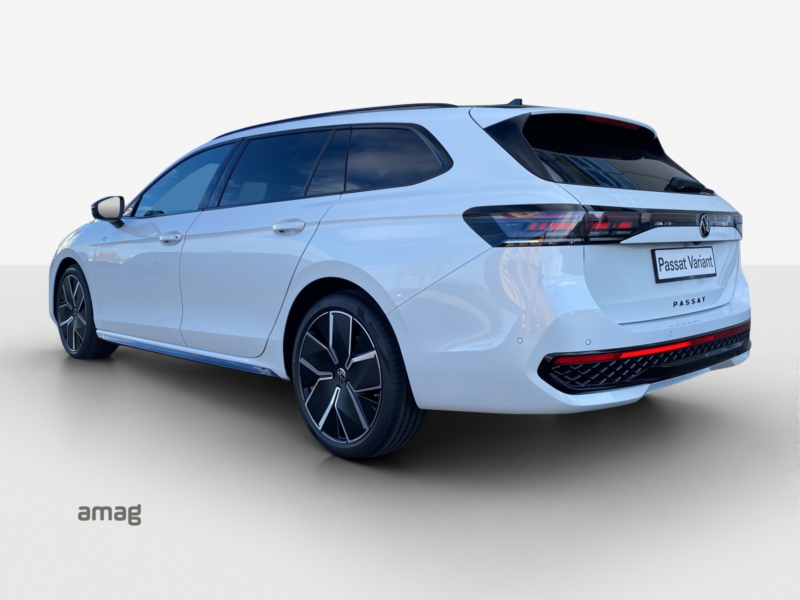 VW Passat Variant 2.0 TDI evo R-Line 4 Motion DSG-image-2