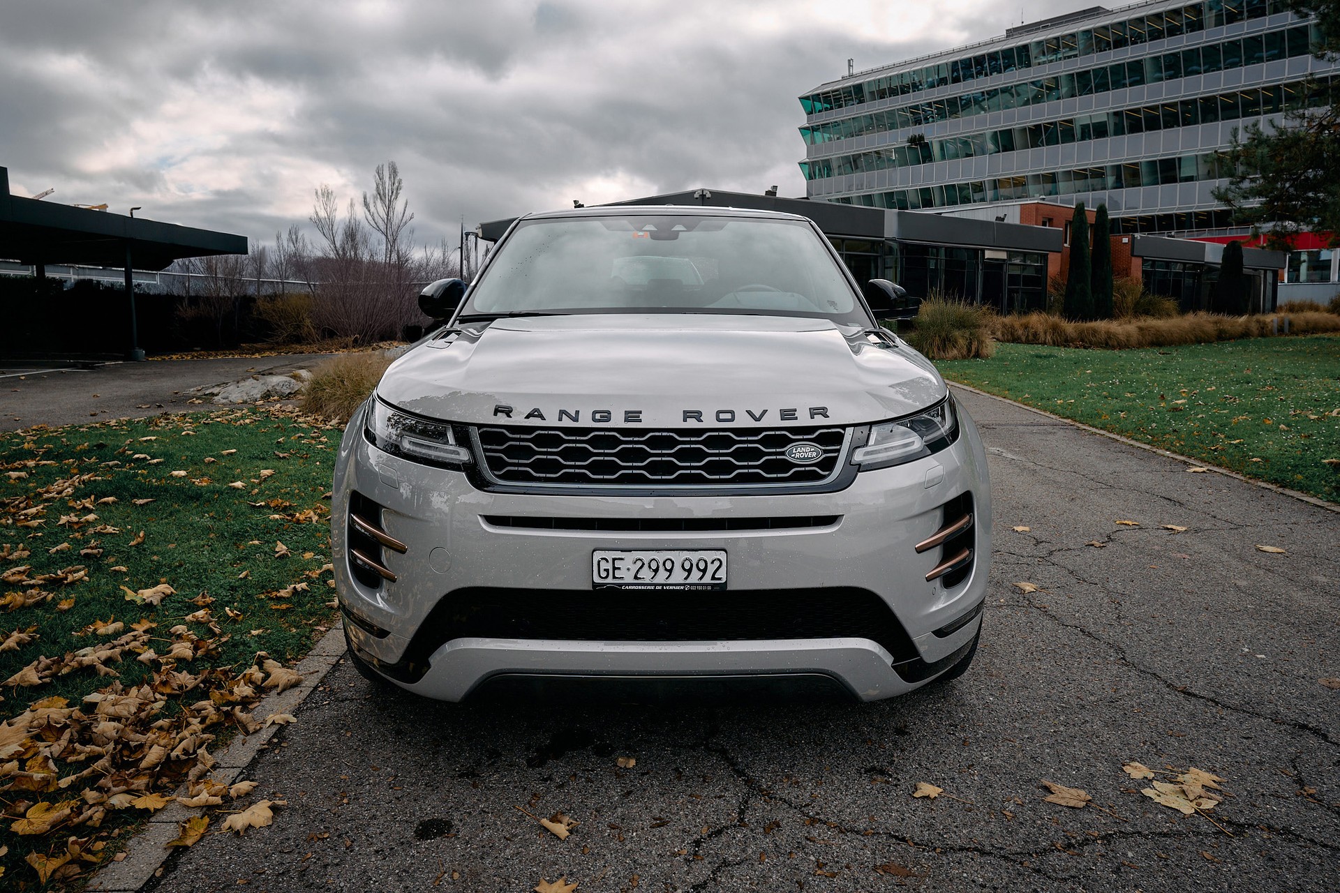 LAND ROVER Range Rover Evoque R-Dyn First Edi P 250 HSE AT9-image-1
