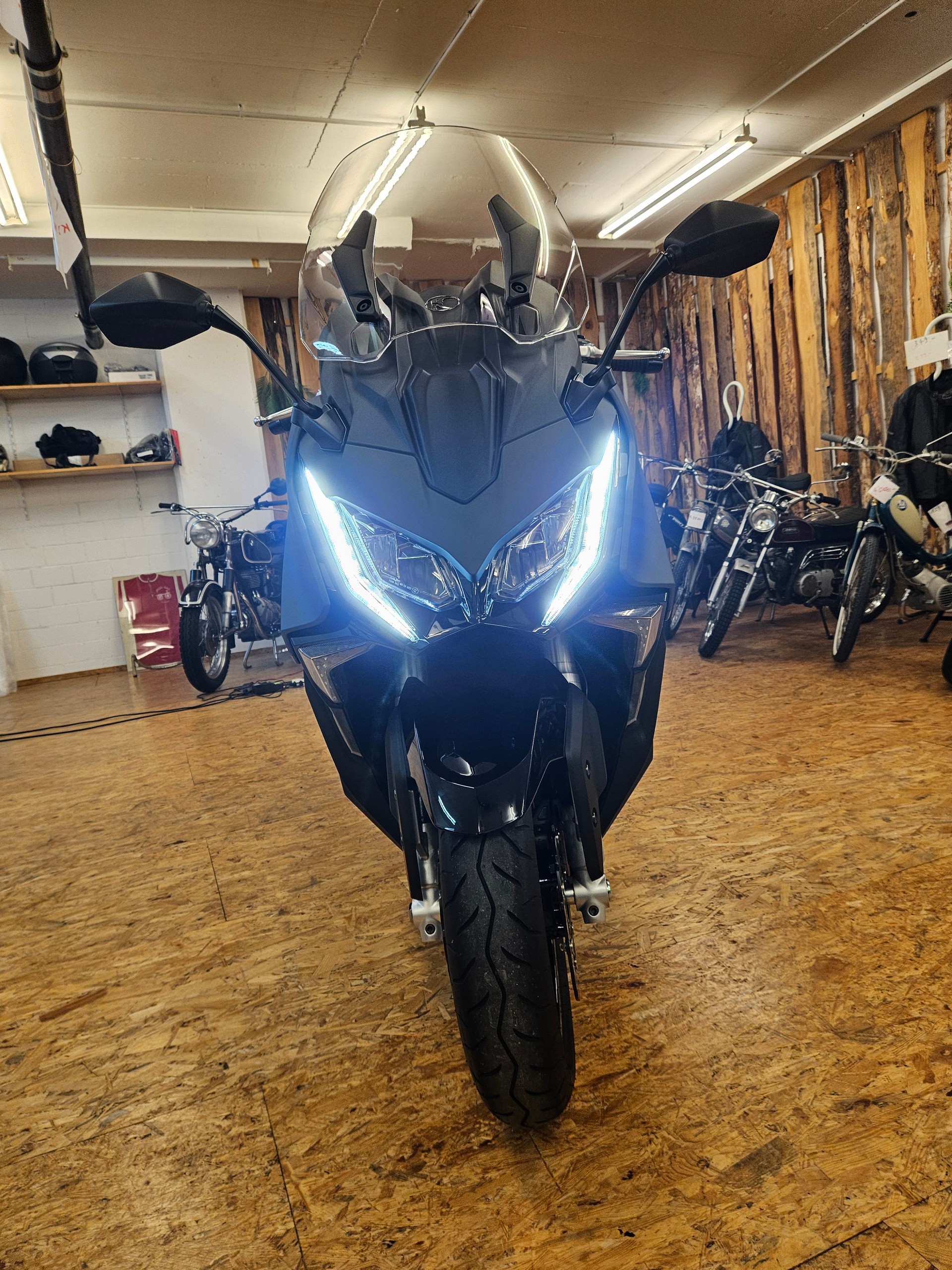 KYMCO 575 Premium-image-2