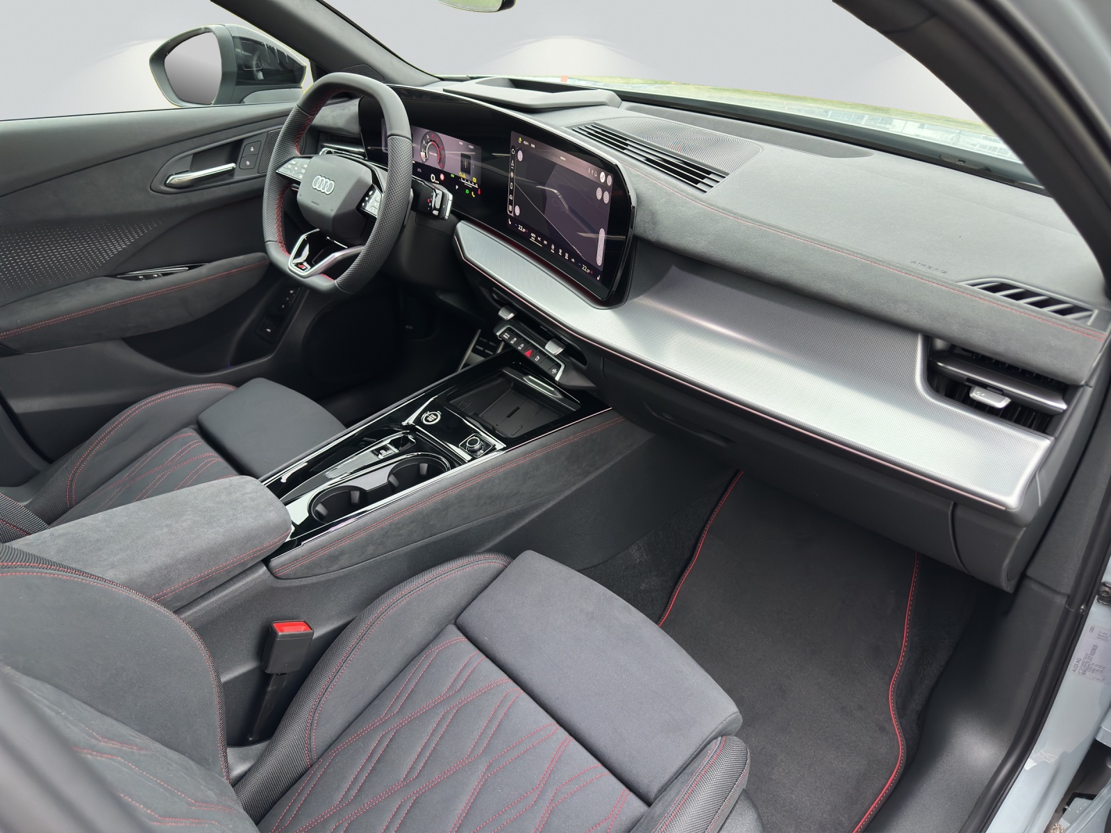 AUDI Q3 Sportback TFSI quattro 195 kW S tronic-image-7