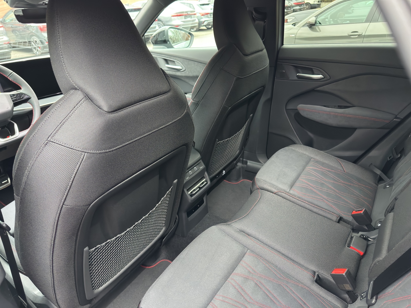AUDI Q3 Sportback TFSI quattro 195 kW S tronic-image-19