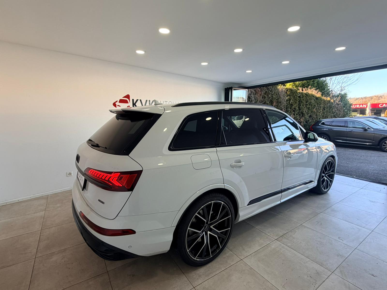 AUDI Q7 50 TDI quattro S Line tiptronic*ABT 330 PS*VOLL AUSSTATTUNG*7 Plätzer*-image-4