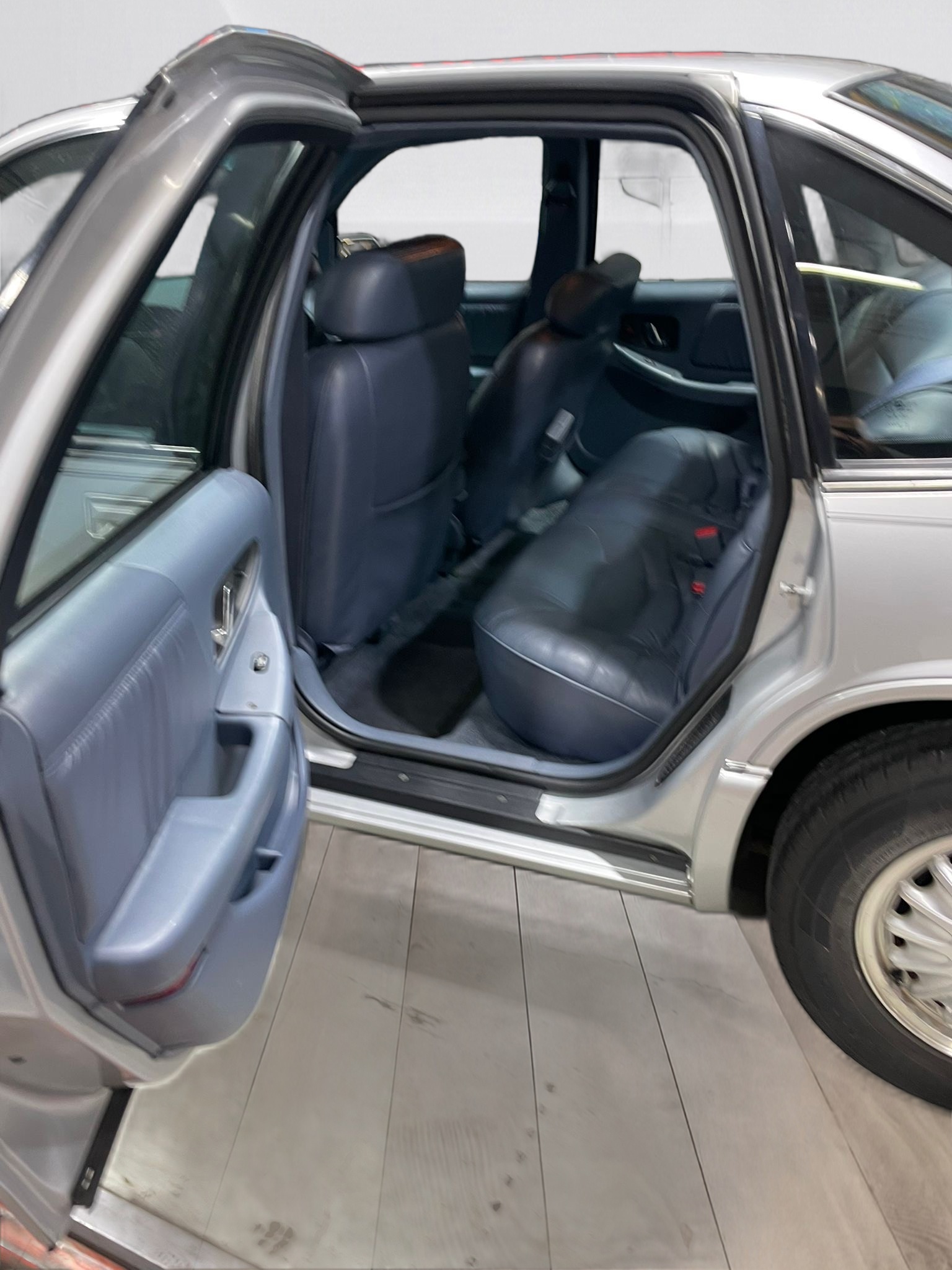 BUICK Regal 3.8 V6 Limited-image-9