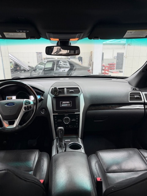 FORD EXPLORER-image-11