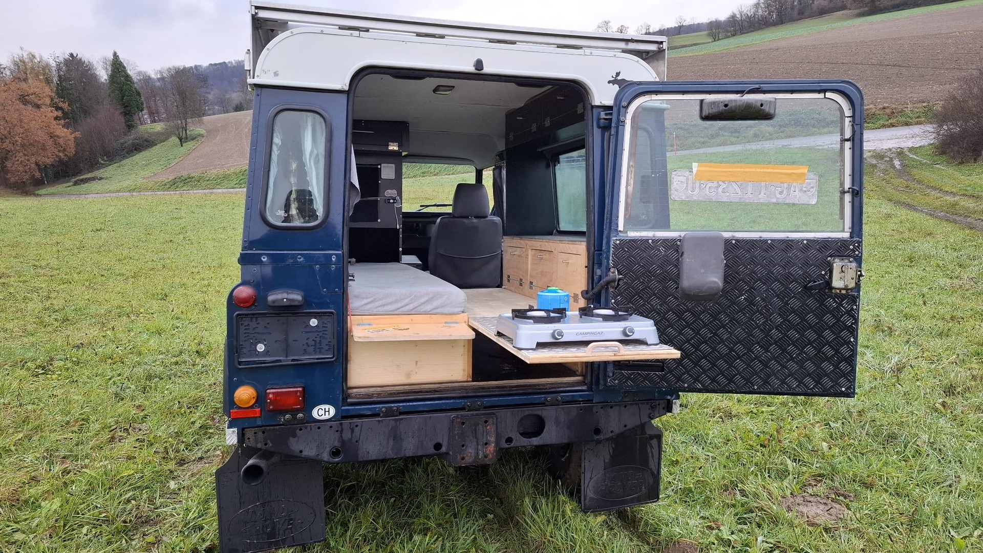 LAND ROVER Defender 110 SW 2.5 Td5-image-5