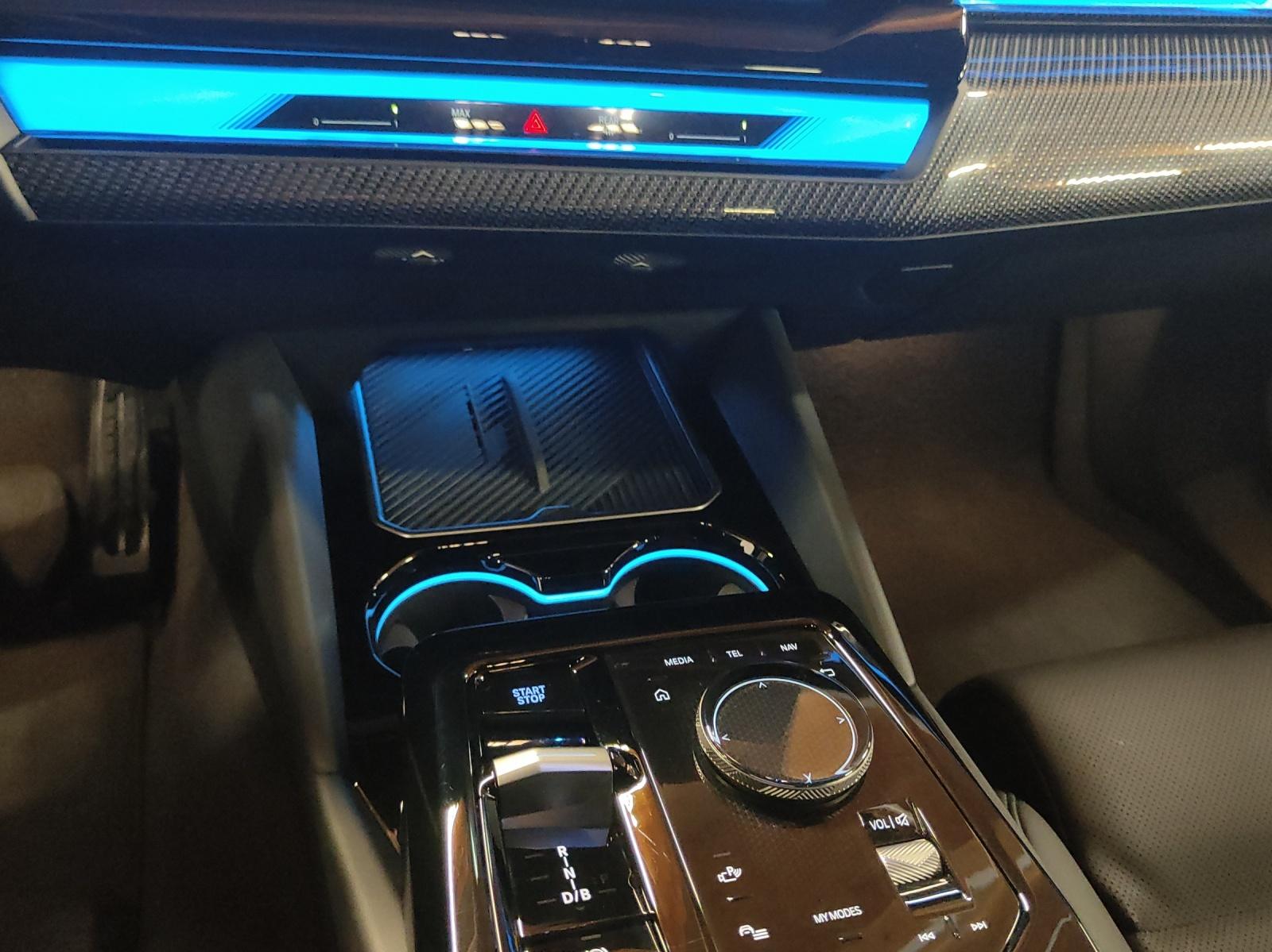 BMW i5 M60 xDrive-image-19