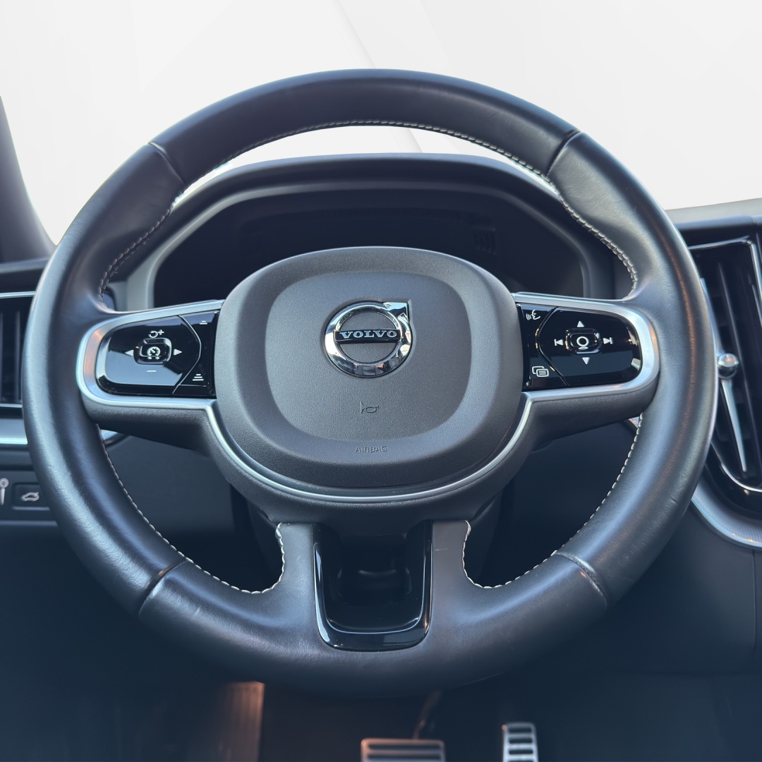 VOLVO XC60 T6 eAWD R-Design Geartronic-image-14