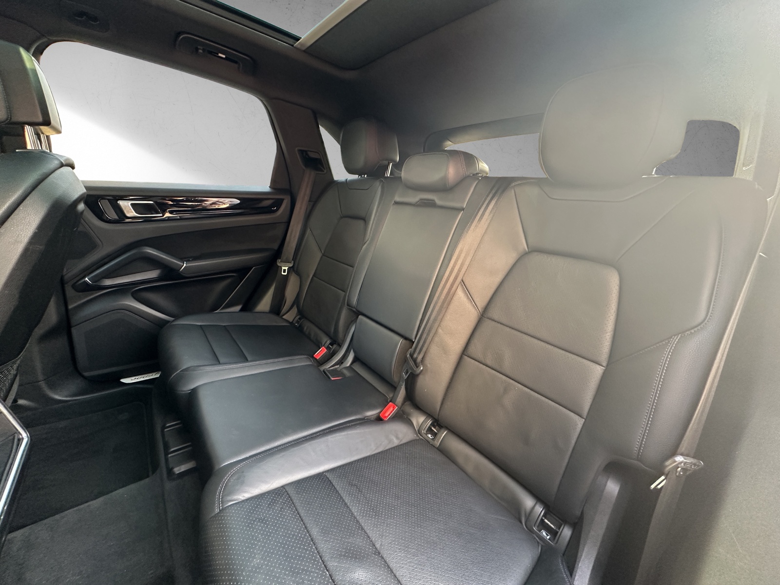PORSCHE Cayenne E-Hybrid Platinum Edition-image-12