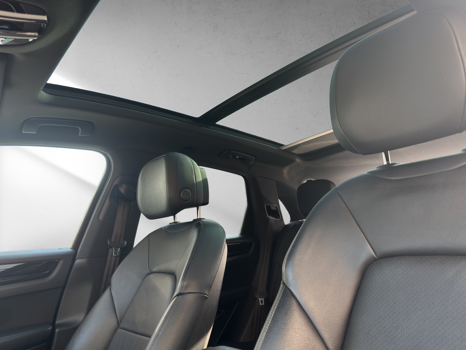 PORSCHE Cayenne E-Hybrid Platinum Edition-image-14