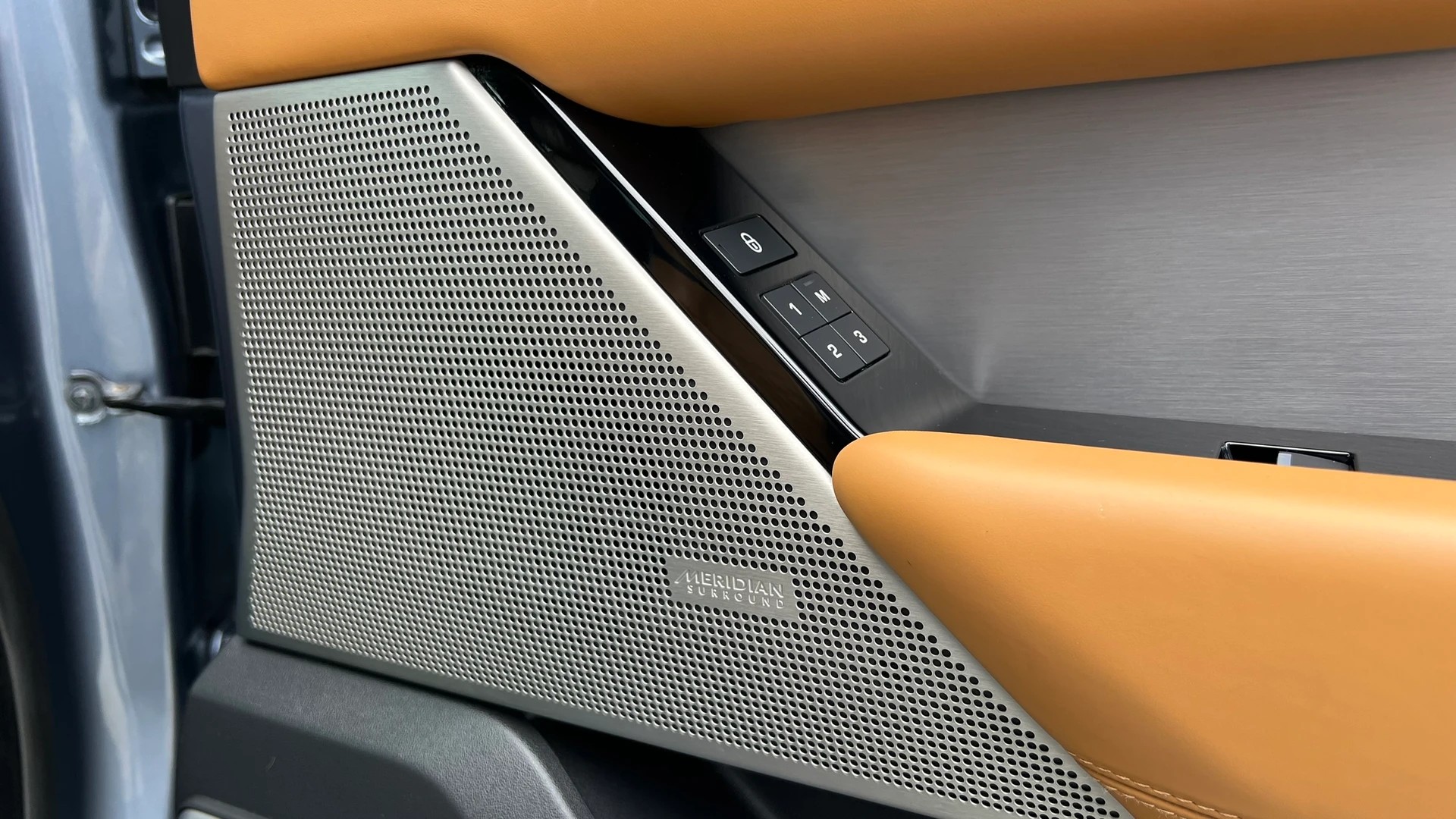 LAND ROVER RANGE ROVER VELAR SV AUTOBIOGRAPHY DYNAMIC EDITION BLACK AUTOMATIC l 550 PS-image-28