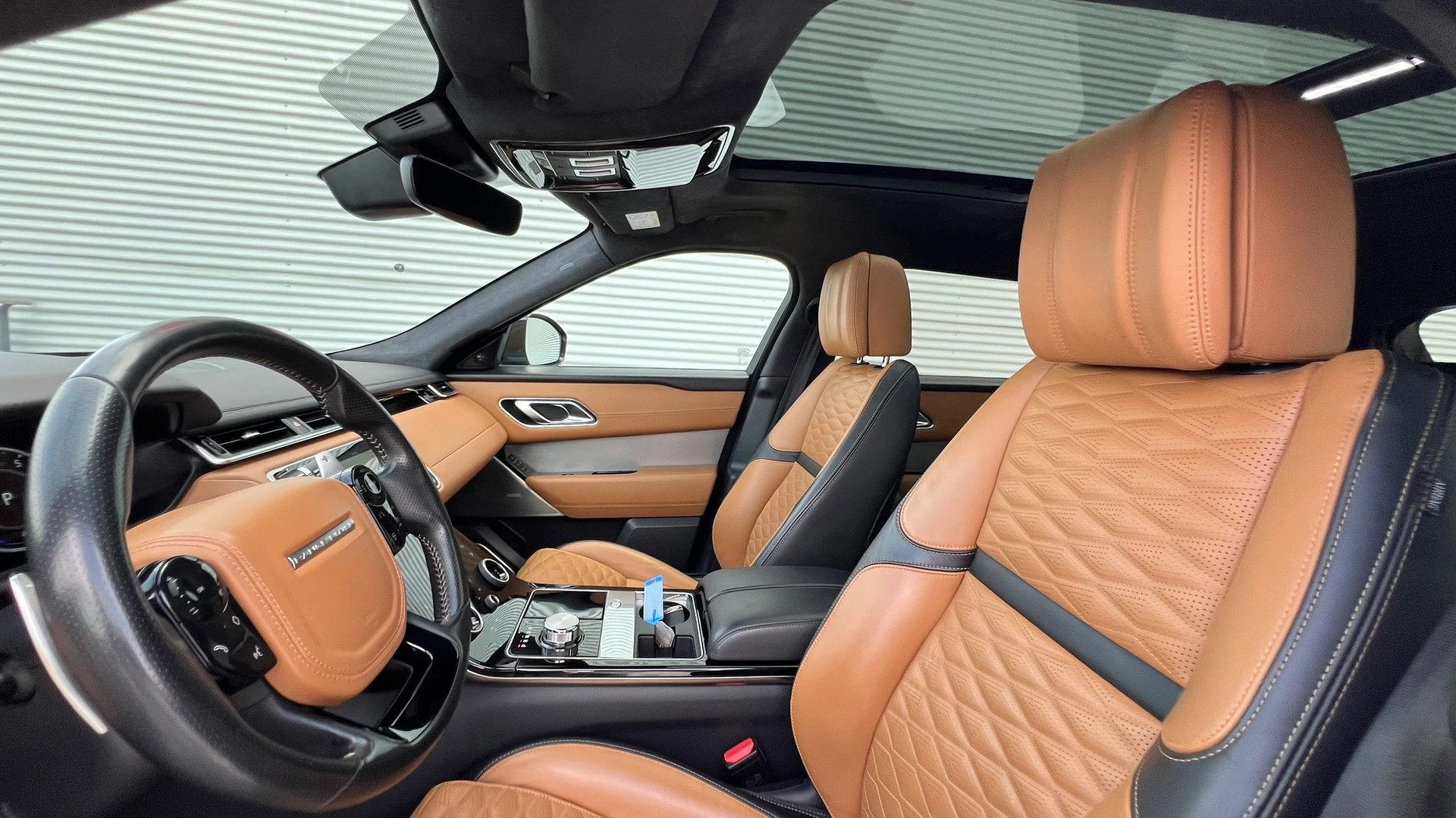 LAND ROVER RANGE ROVER VELAR SV AUTOBIOGRAPHY DYNAMIC EDITION BLACK AUTOMATIC l 550 PS-image-23