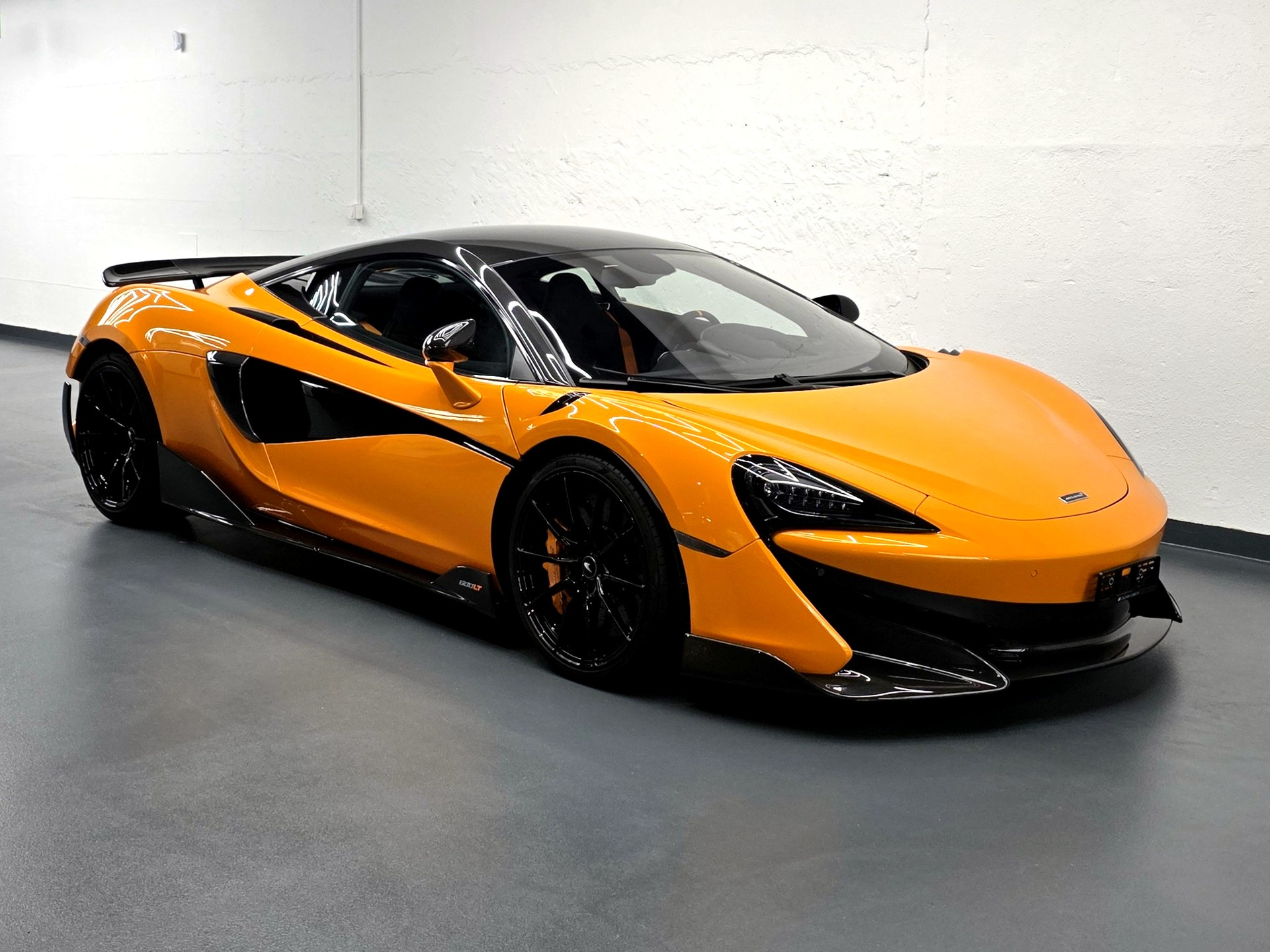 McLAREN 600LT Coupé 3.8 V8 SSG-showroom-element-1