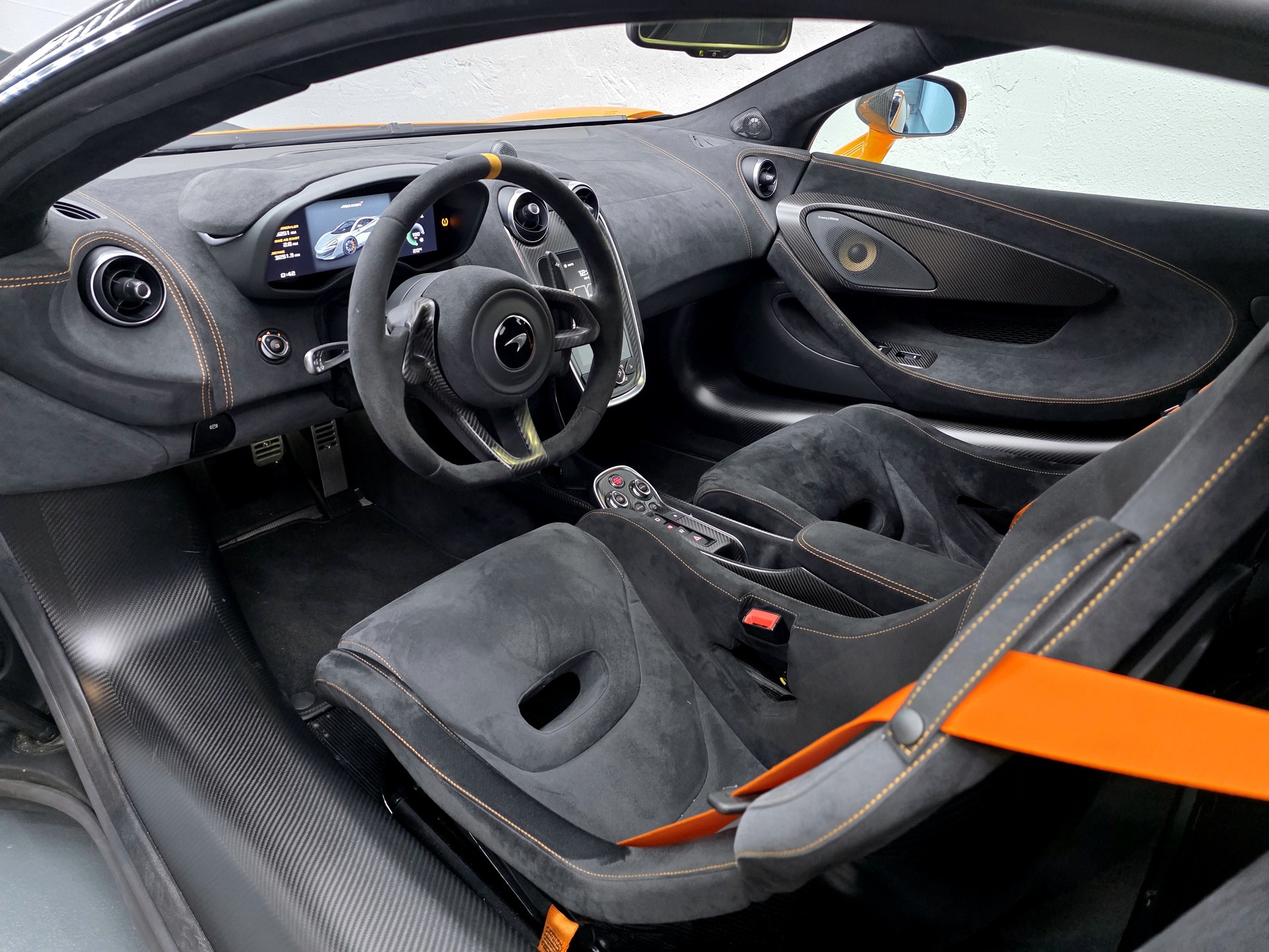 McLAREN 600LT Coupé 3.8 V8 SSG-image-16