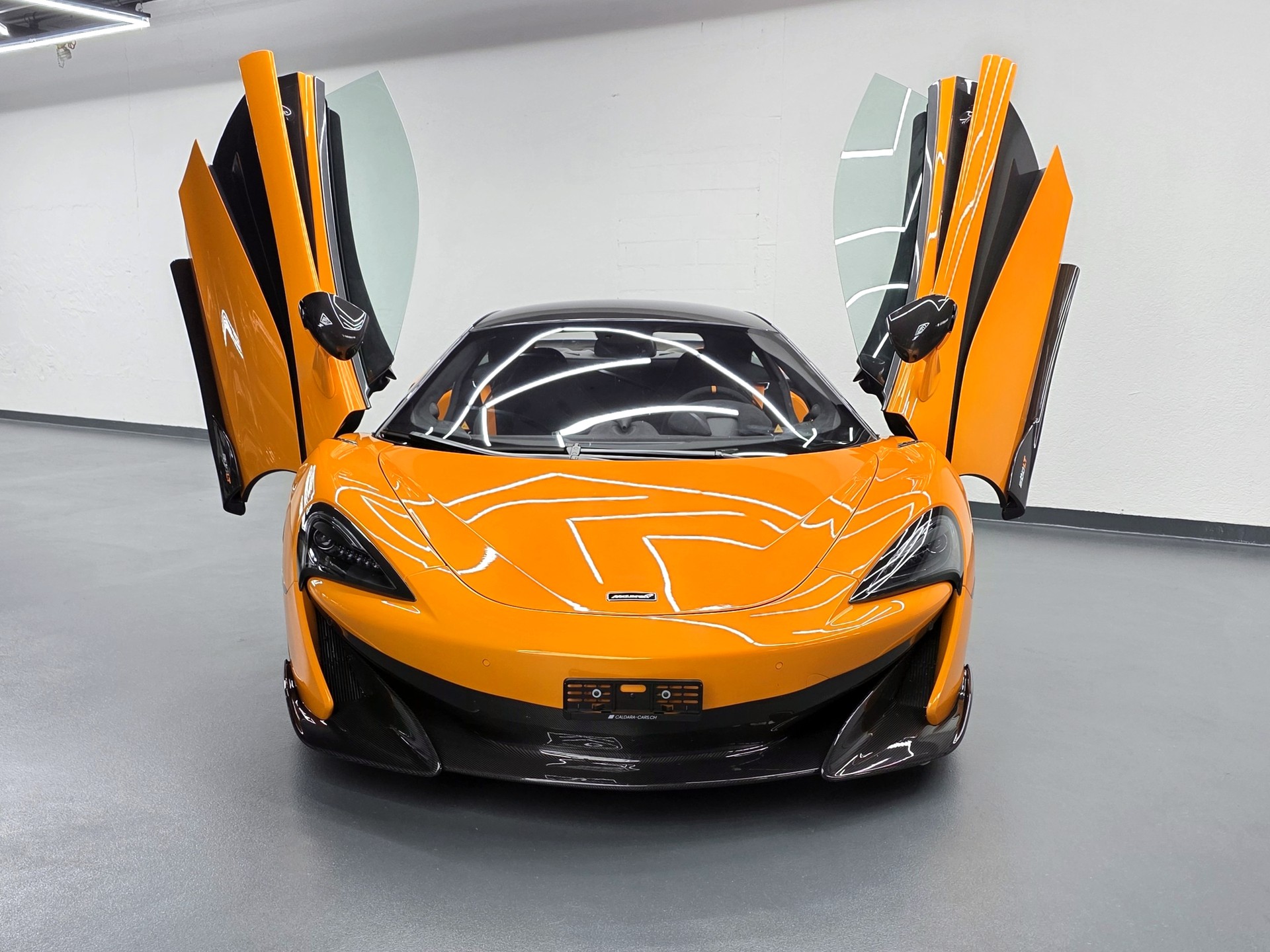 McLAREN 600LT Coupé 3.8 V8 SSG-image-4