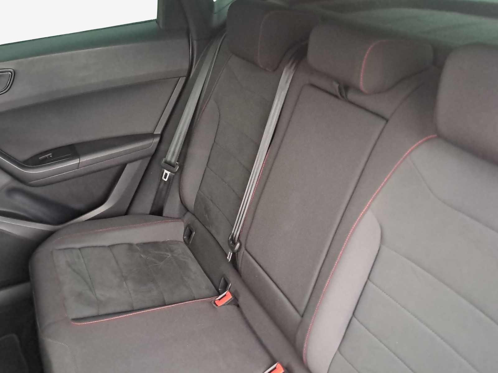 SEAT Ateca 2.0 TSI FR 4Drive DSG-image-11