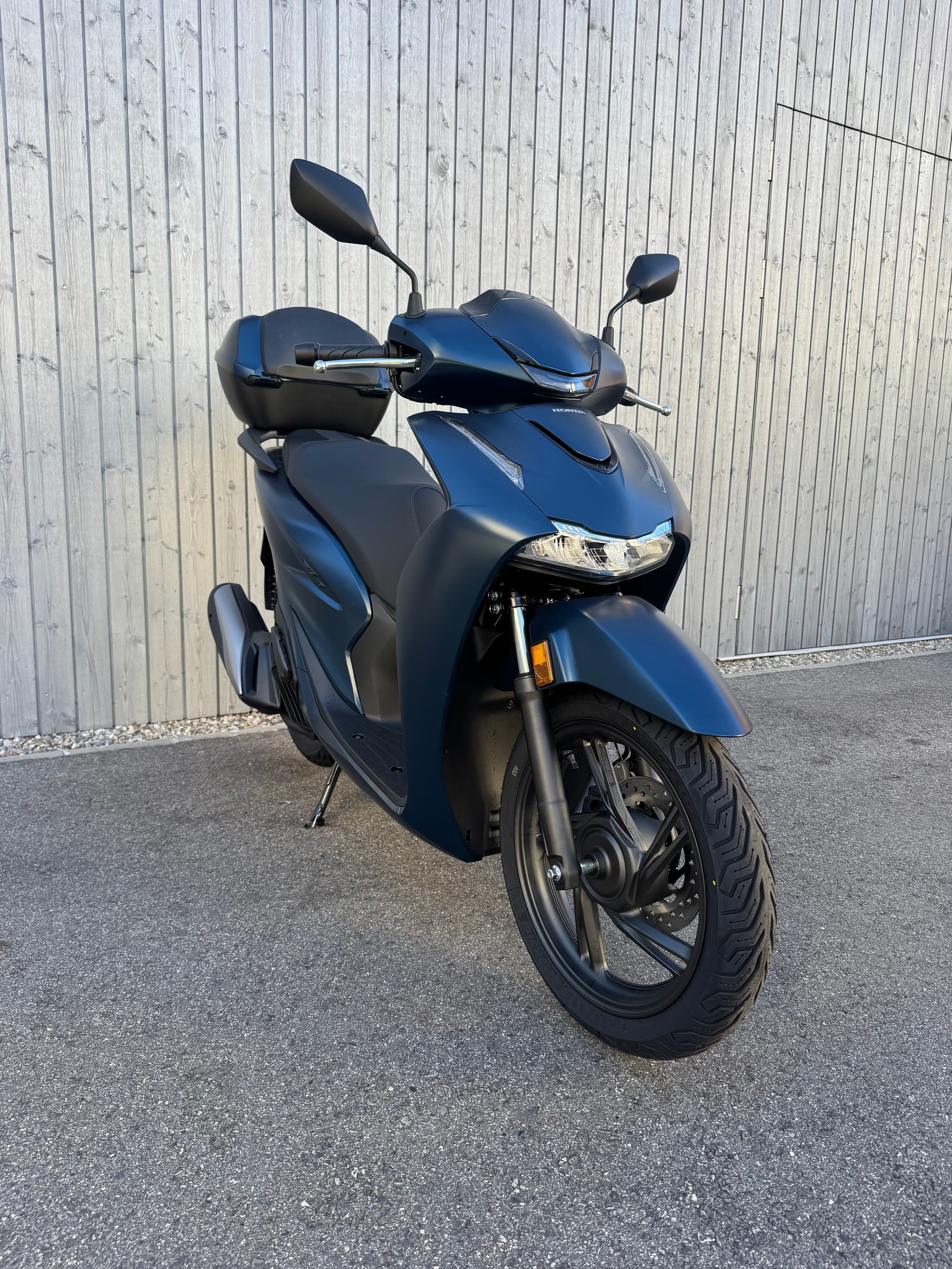HONDA SH 125 +-showroom-element-1