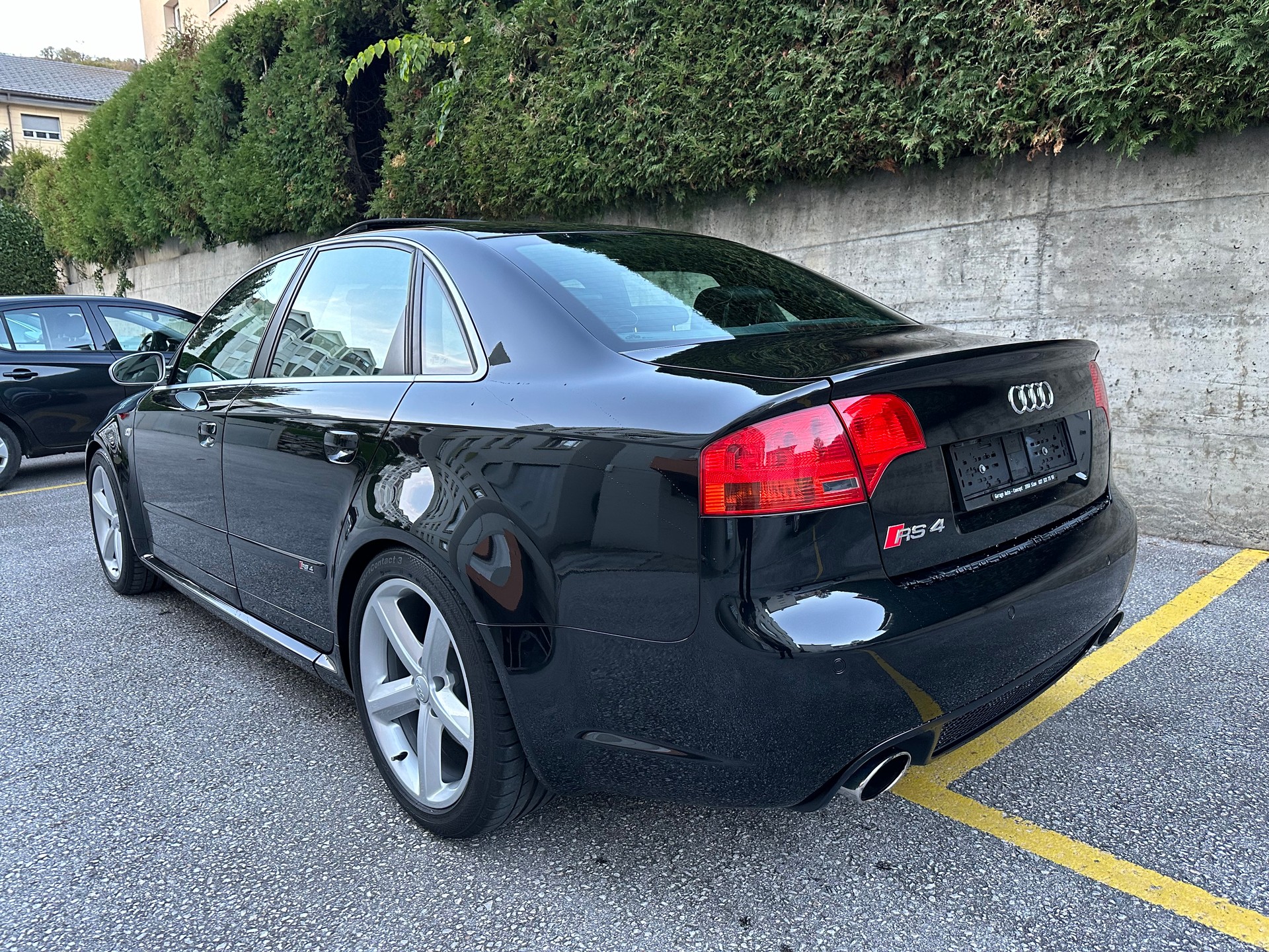 AUDI RS4 Limousine 4.2 V8 quattro-image-4