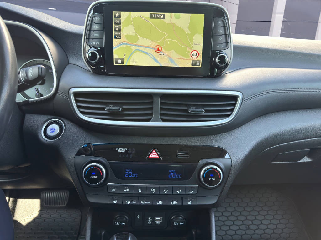 HYUNDAI TUCSON 2.0 CRDi Amplia 4WD-image-14