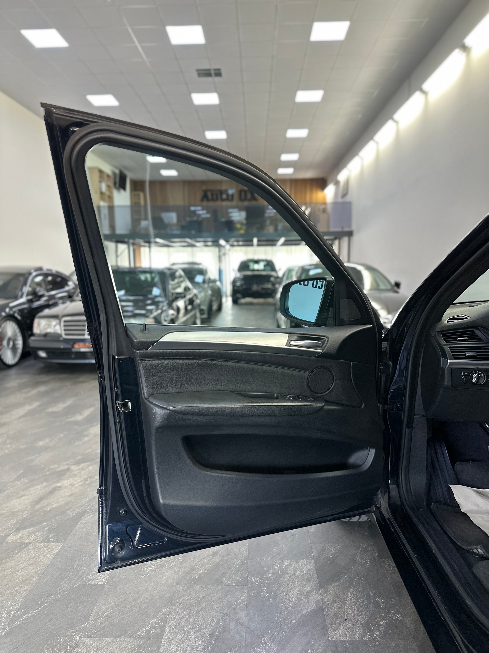 BMW X5 xDrive 35d (3.0sd) Steptronic-image-16