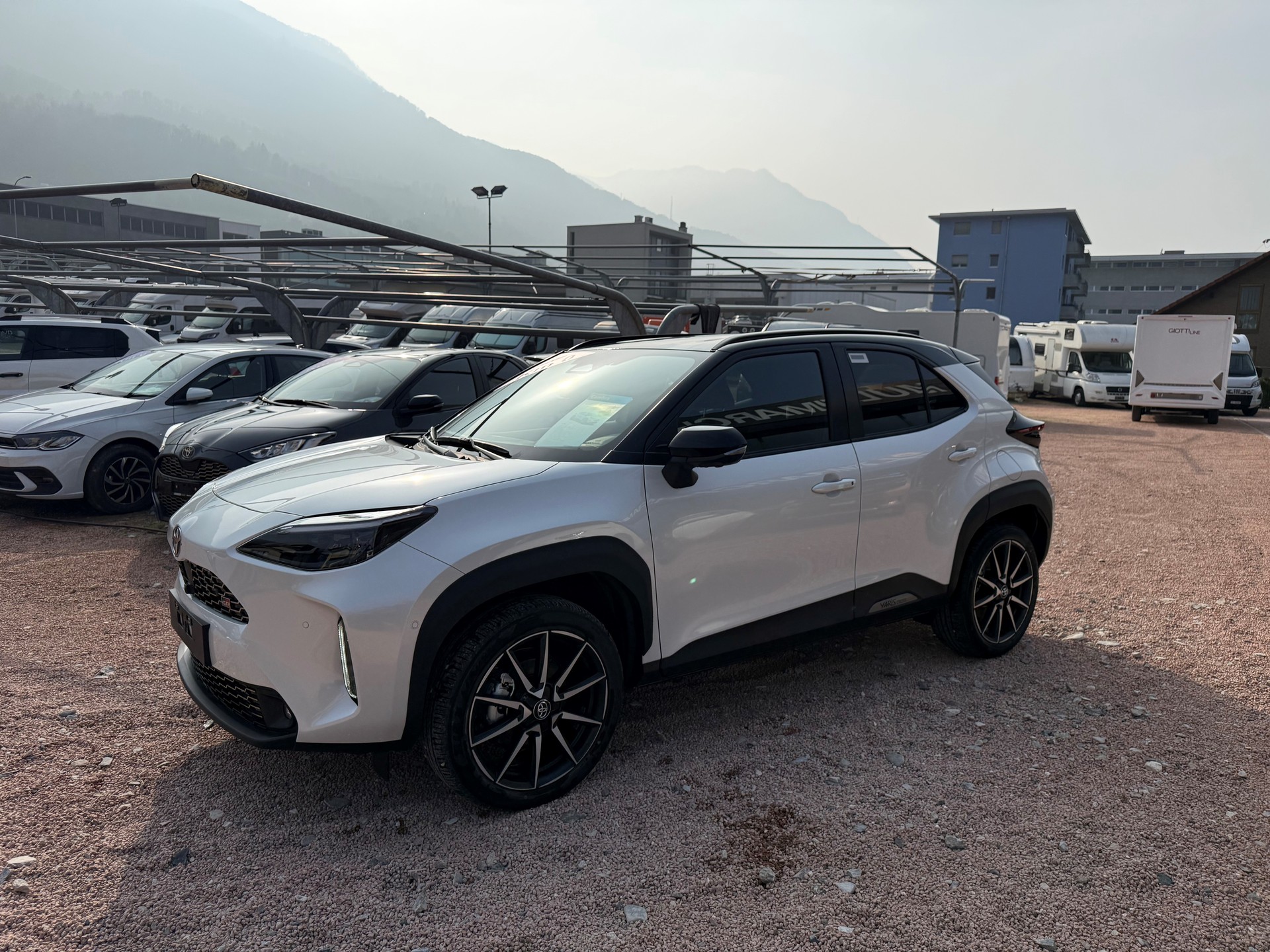 TOYOTA Yaris Cross 1.5 GR Sport e-CVT-image-4