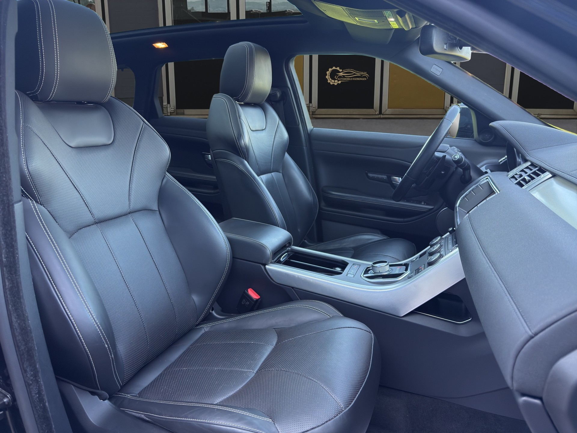 LAND ROVER Range Rover Evoque 2.0 Si4 HSE Dynamic AT9-image-9
