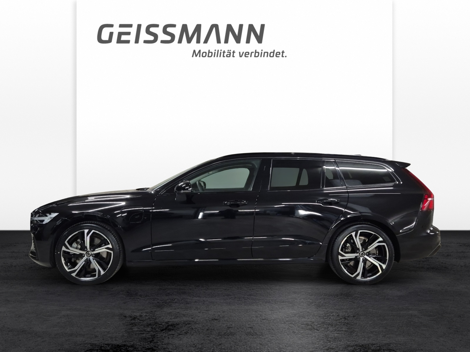 VOLVO V60 2.0 T6 TE Plus Dark eAWD-image-2