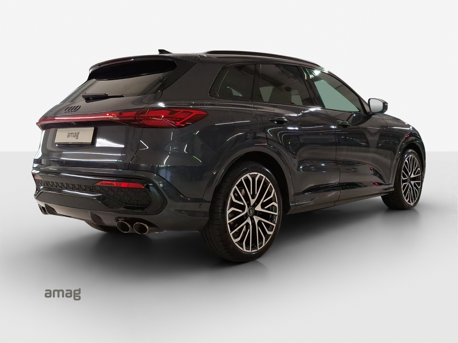AUDI SQ5 TFSI quattro S-tronic-image-4