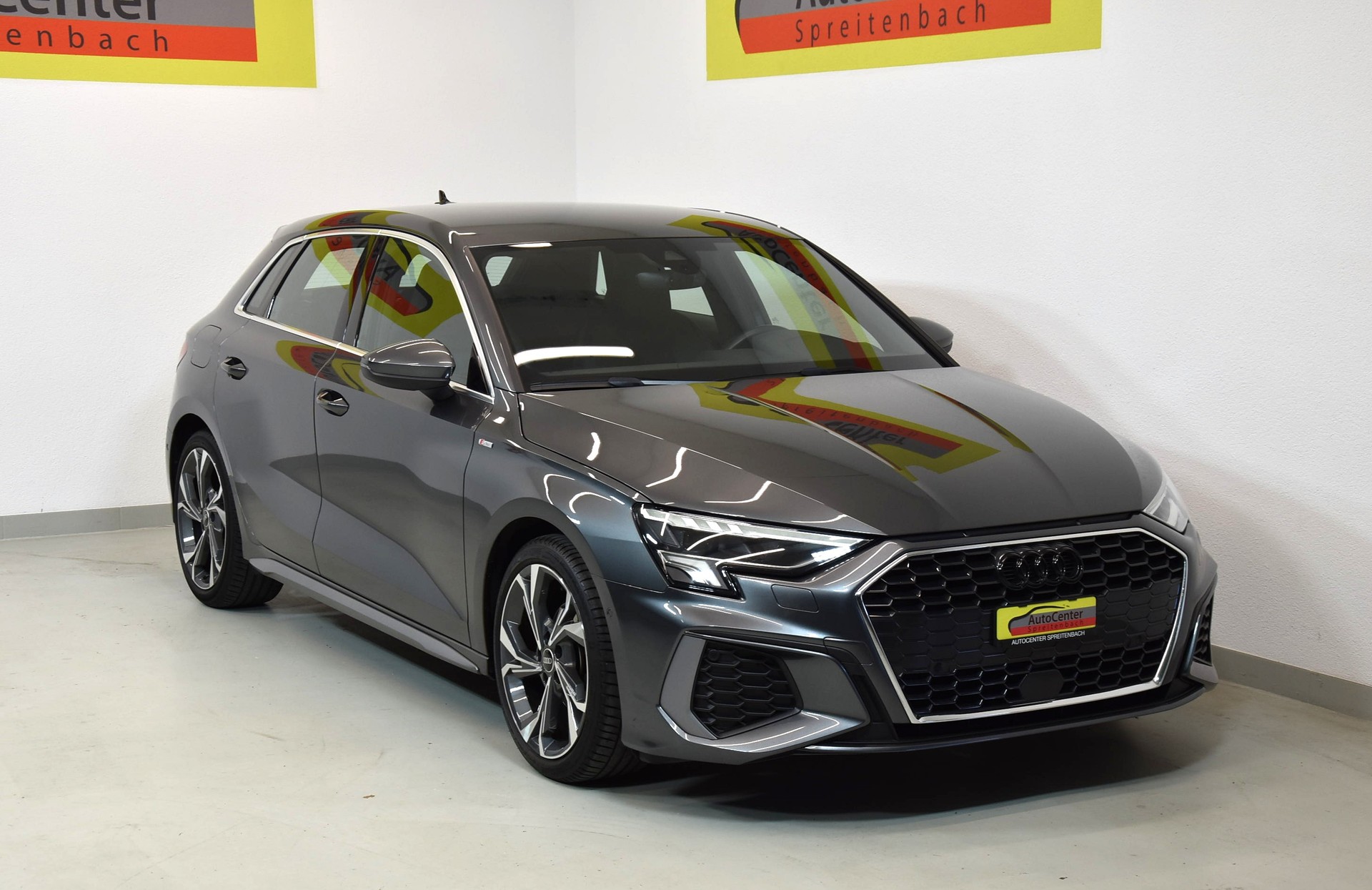 AUDI A3 Sportback 35 TFSI S line Attraction S-tronic-image-0