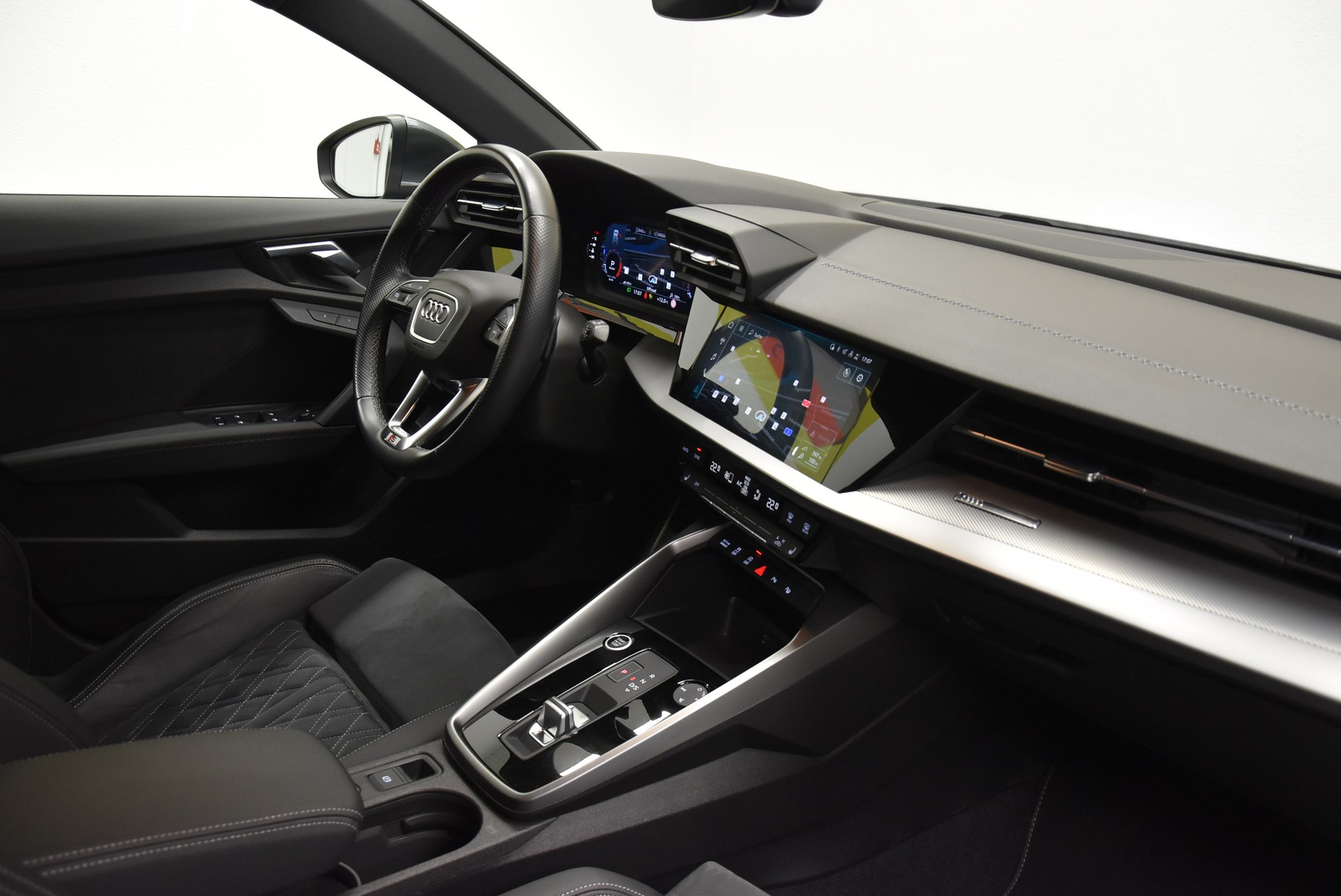 AUDI A3 Sportback 35 TFSI S line Attraction S-tronic-image-3
