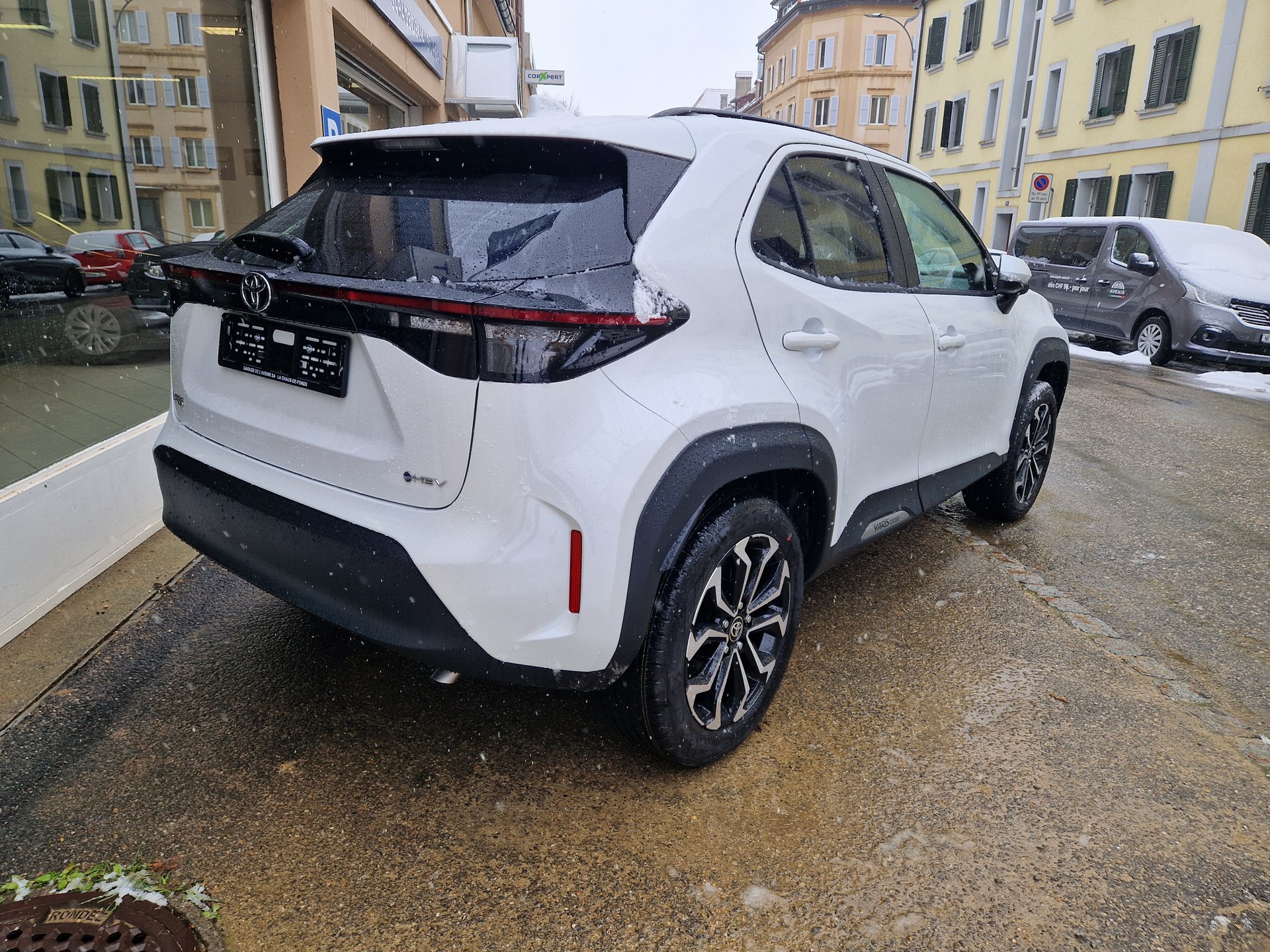 TOYOTA Yaris Cross 1.5 Sport e-CVT-image-1
