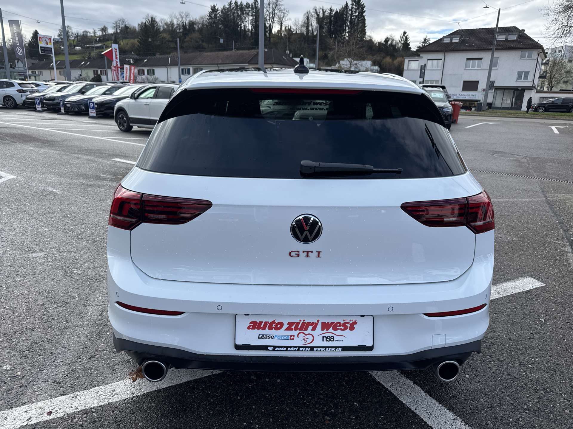 VW Golf 2.0 TSi GTi 266PS DSG-Automat-image-14