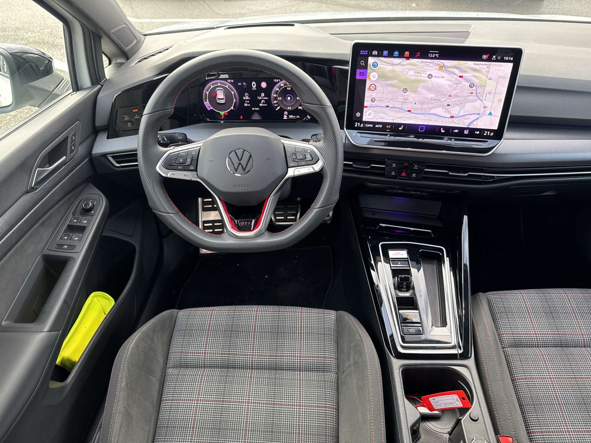 VW Golf 2.0 TSi GTi 266PS DSG-Automat-image-4