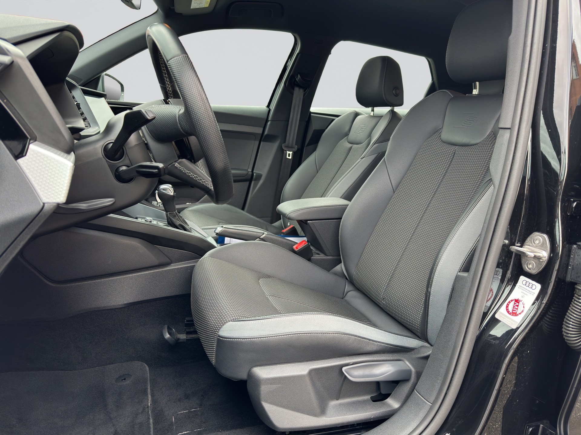 AUDI A1 Sportback 40 TFSI S Line S-tronic-image-5