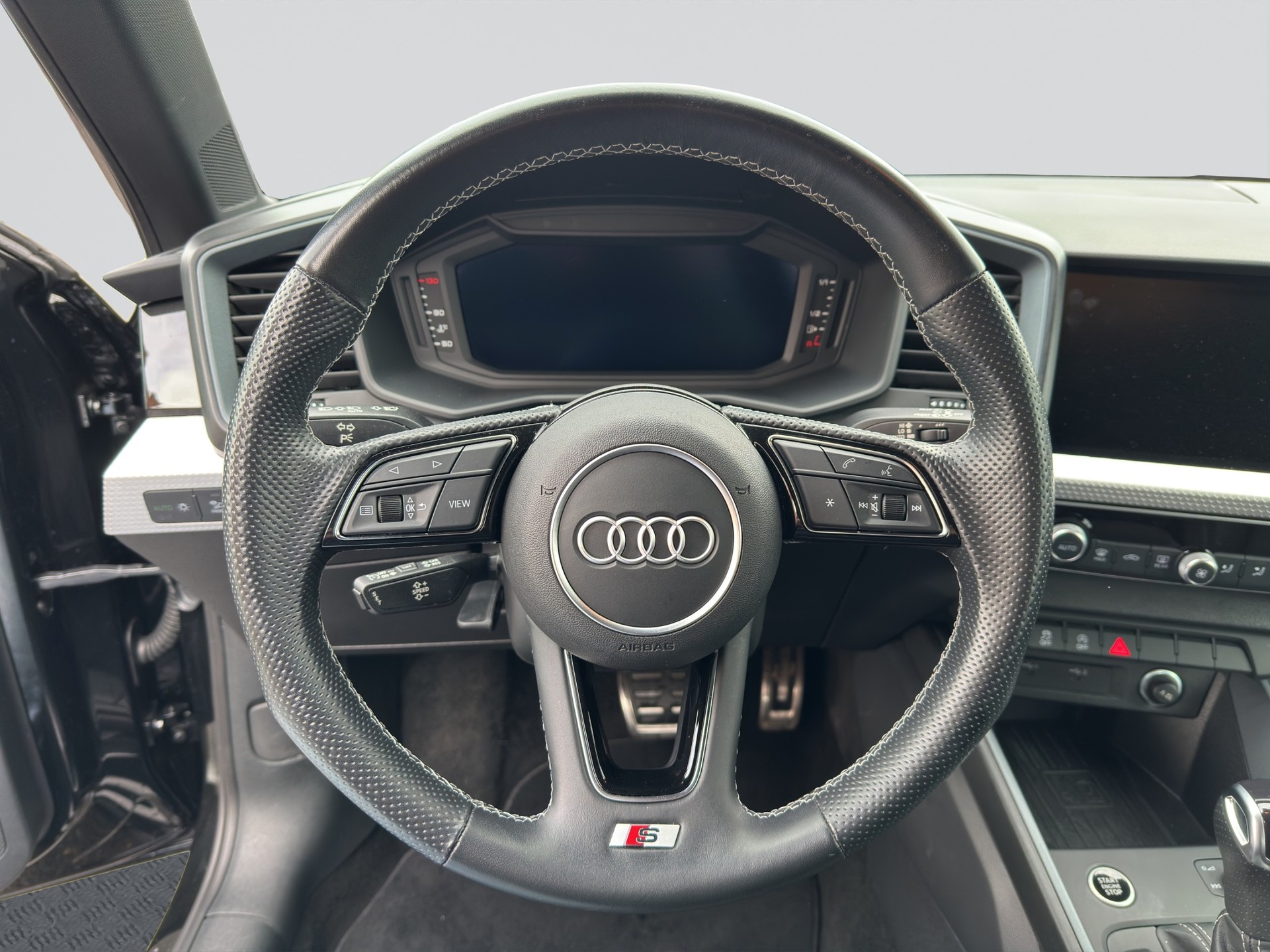 AUDI A1 Sportback 40 TFSI S Line S-tronic-image-9