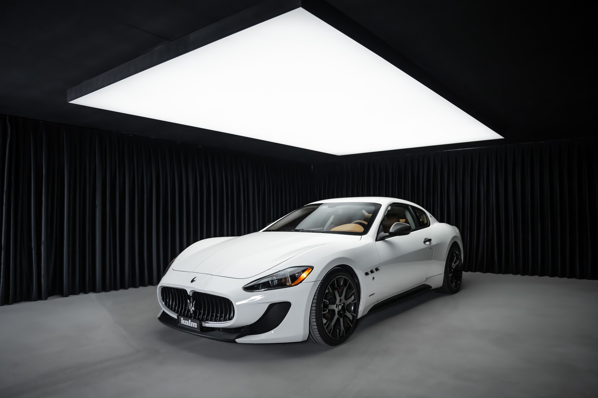 MASERATI GranTurismo S Automatica-showroom-element-3