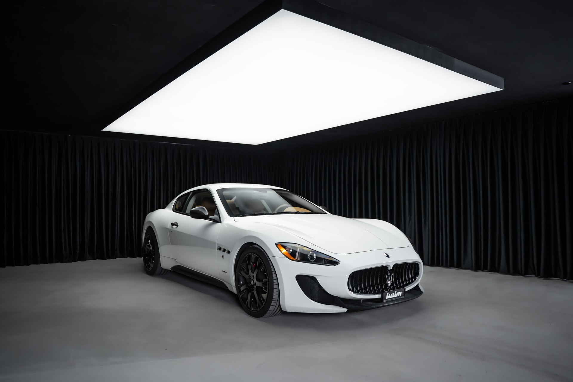 MASERATI GranTurismo S Automatica-showroom-element-2