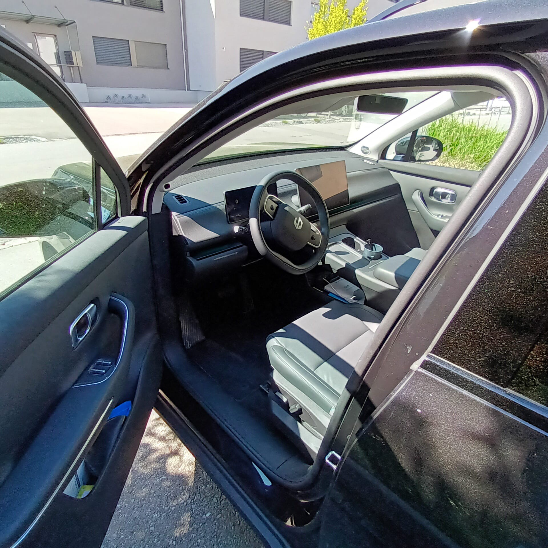 LEAPMOTOR C10 82kWh AWD-image-3